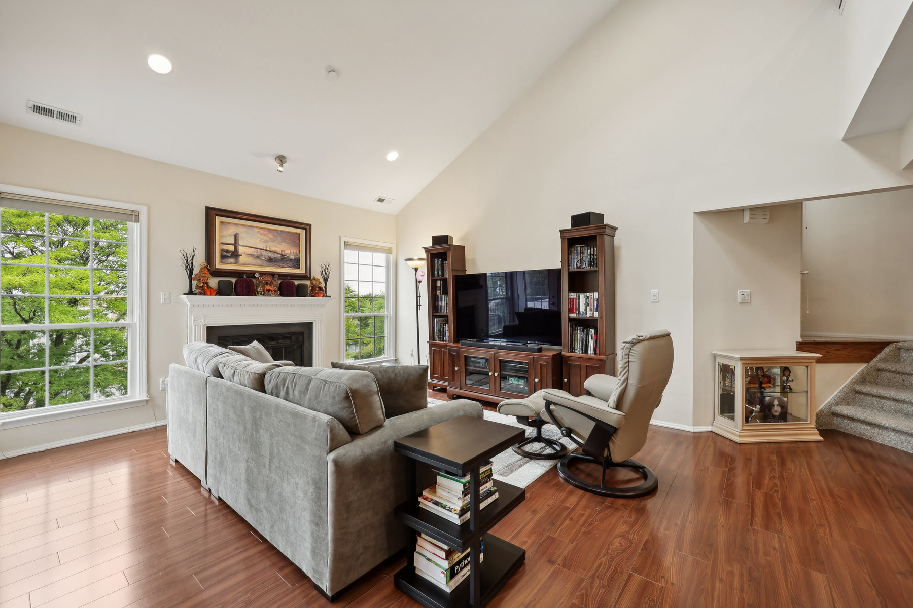 35 Markham Circle 