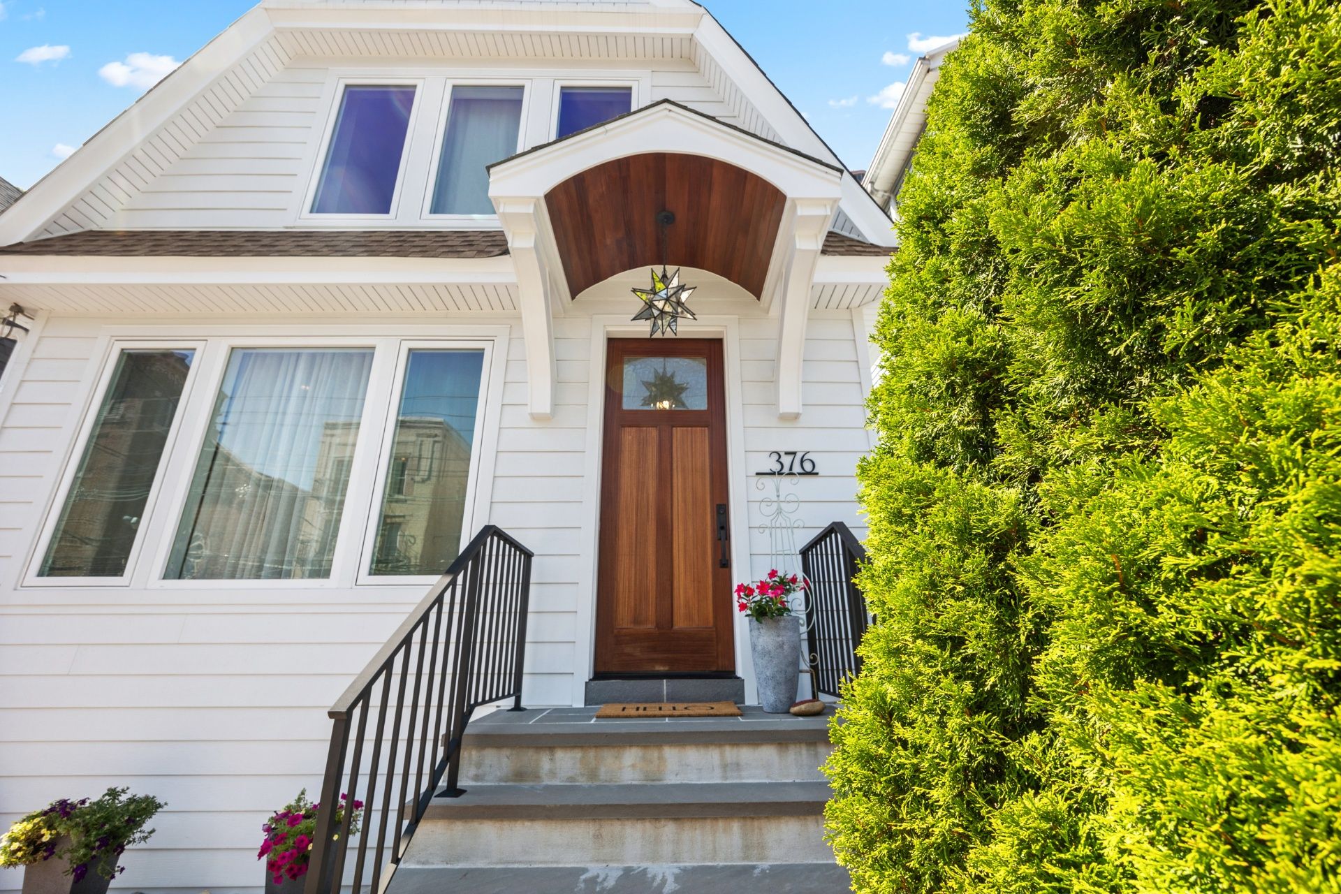 376 Undercliff Avenue 