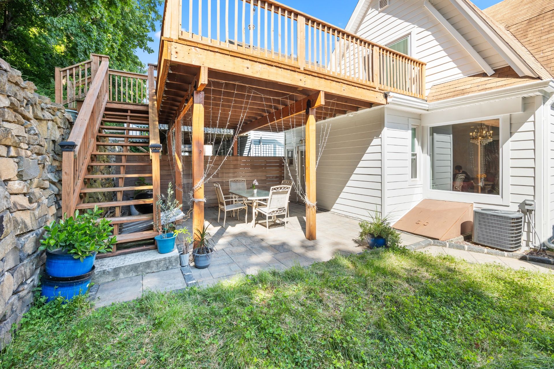376 Undercliff Avenue 