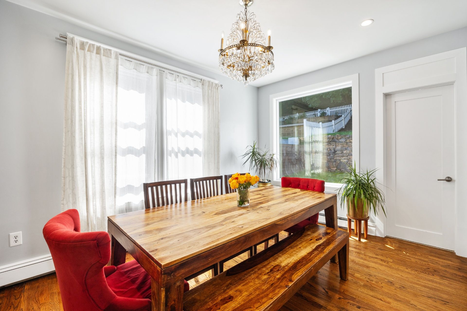 376 Undercliff Avenue 