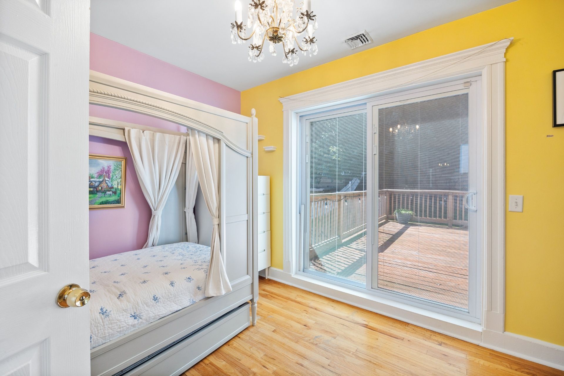 376 Undercliff Avenue 