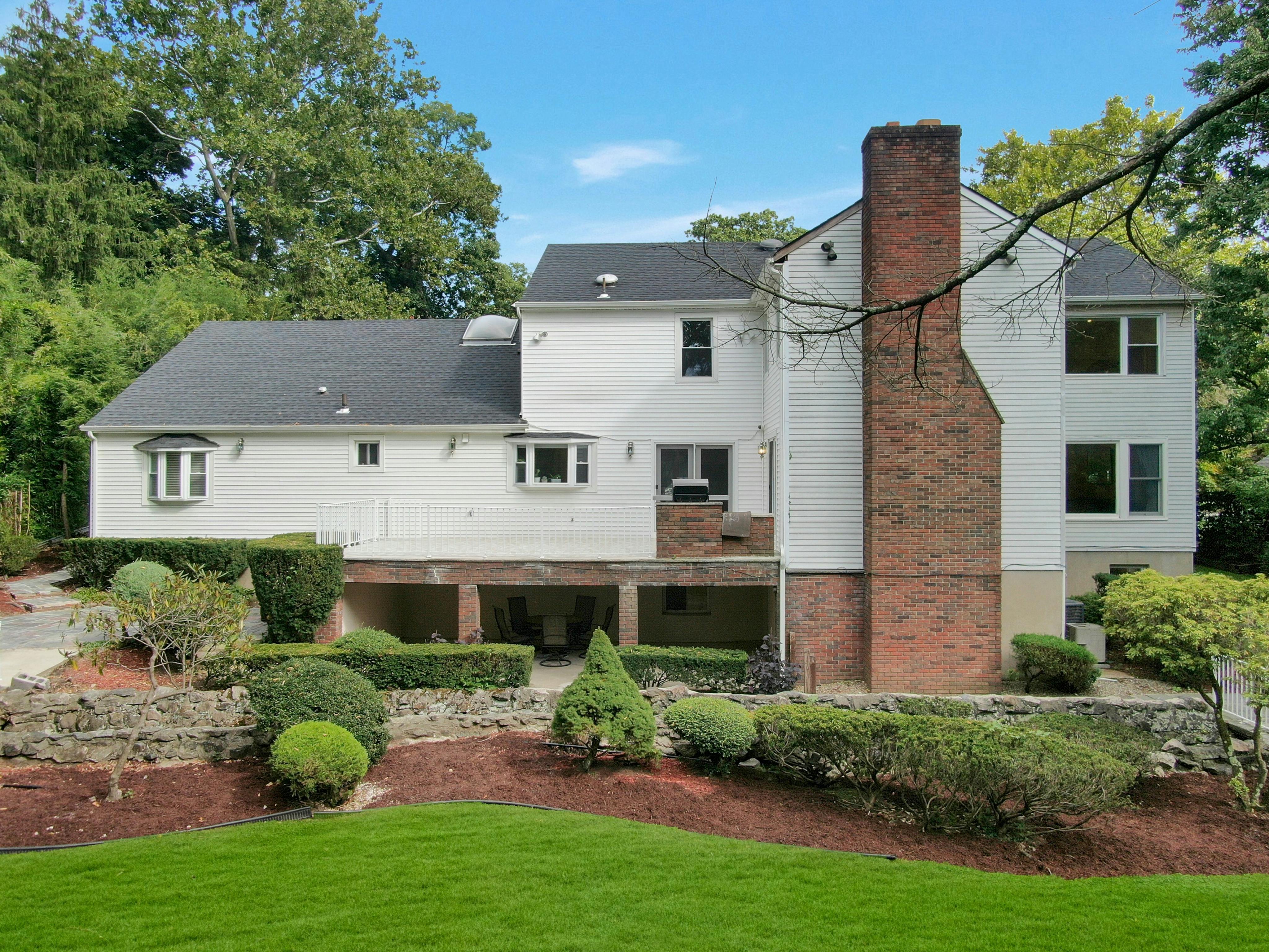 48 Karens Lane 