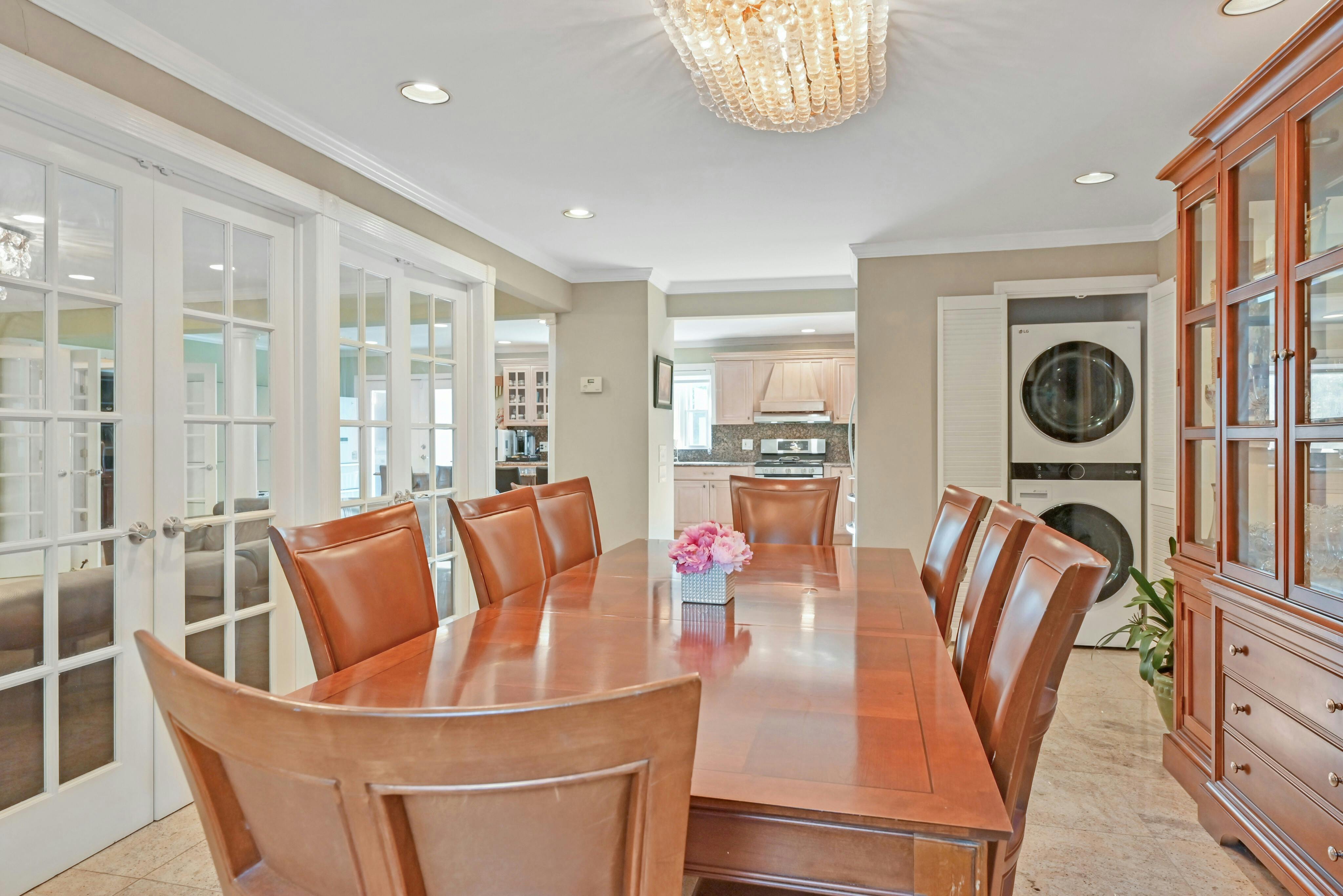 48 Karens Lane 