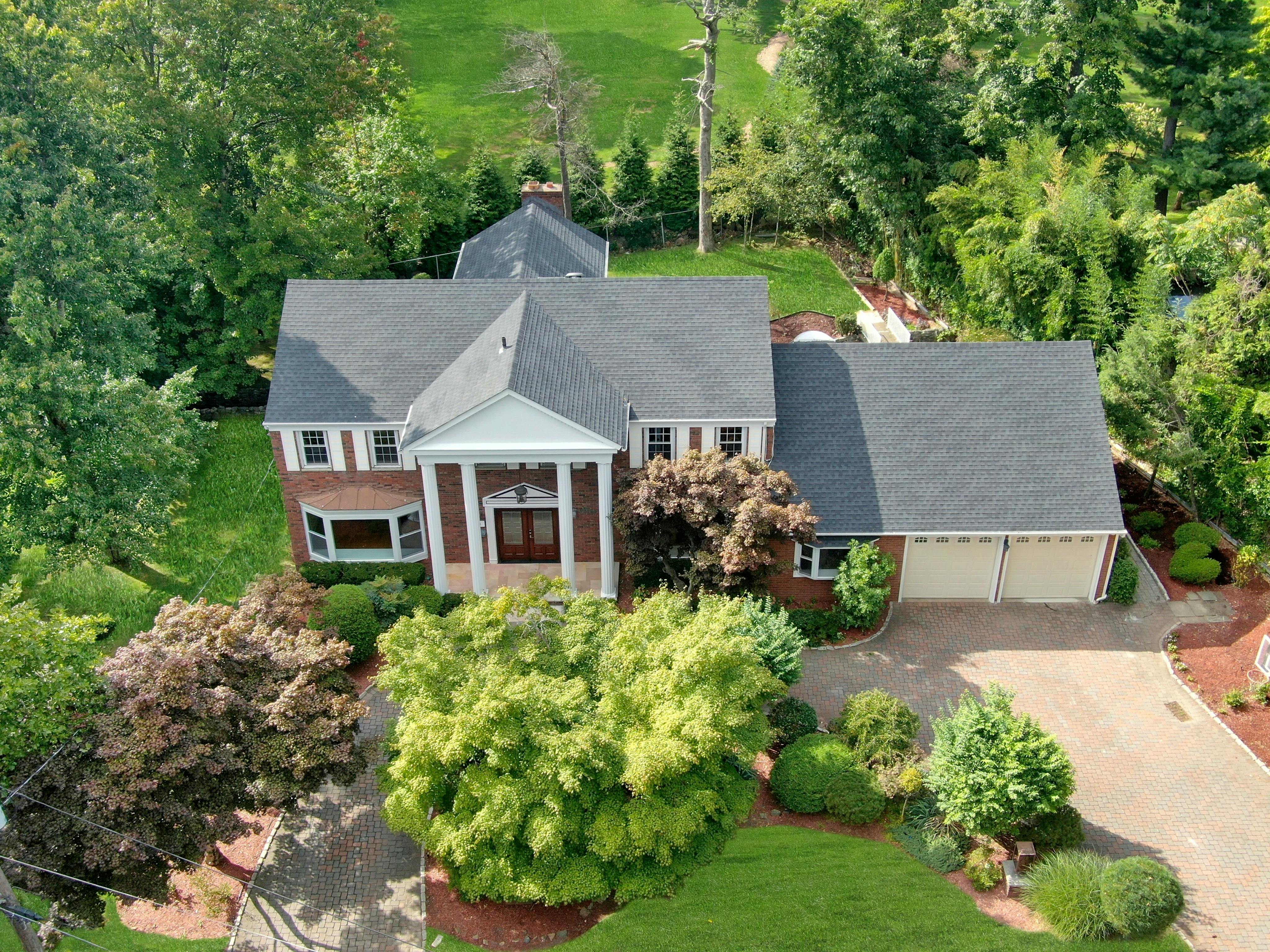 48 Karens Lane 