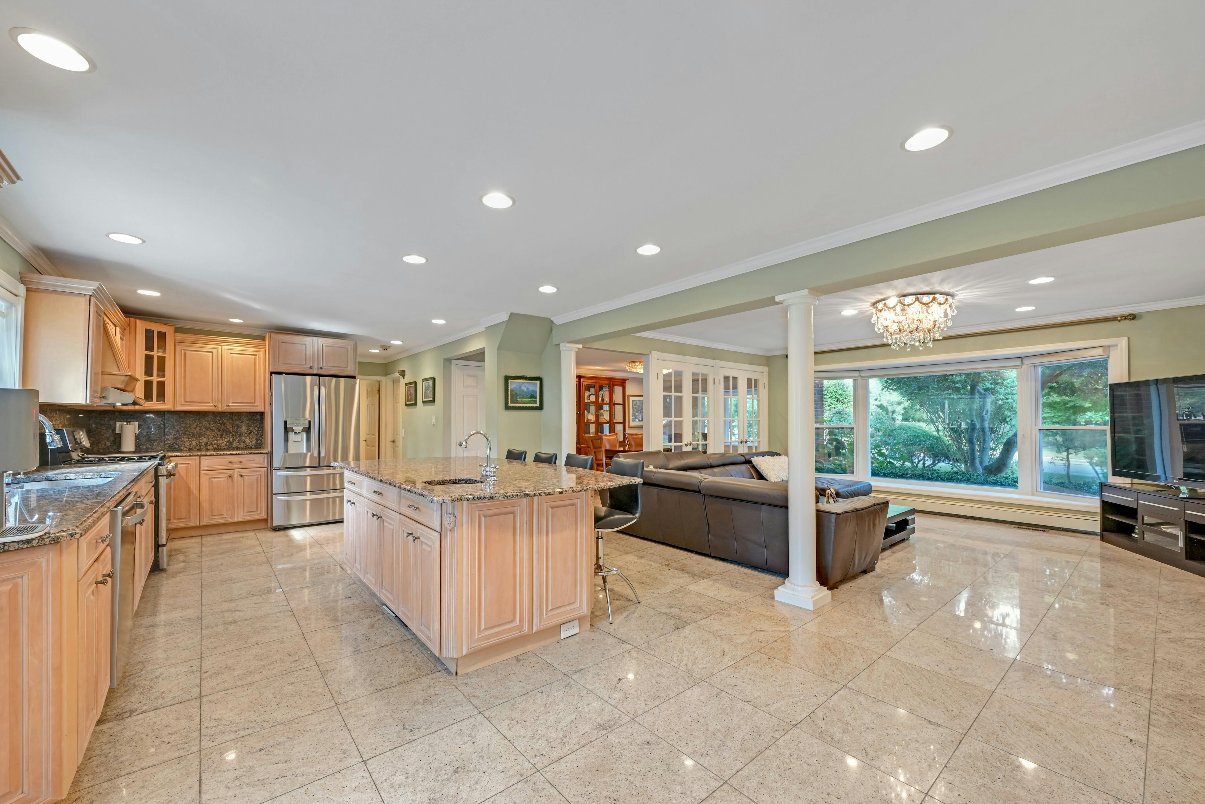 48 Karens Lane 