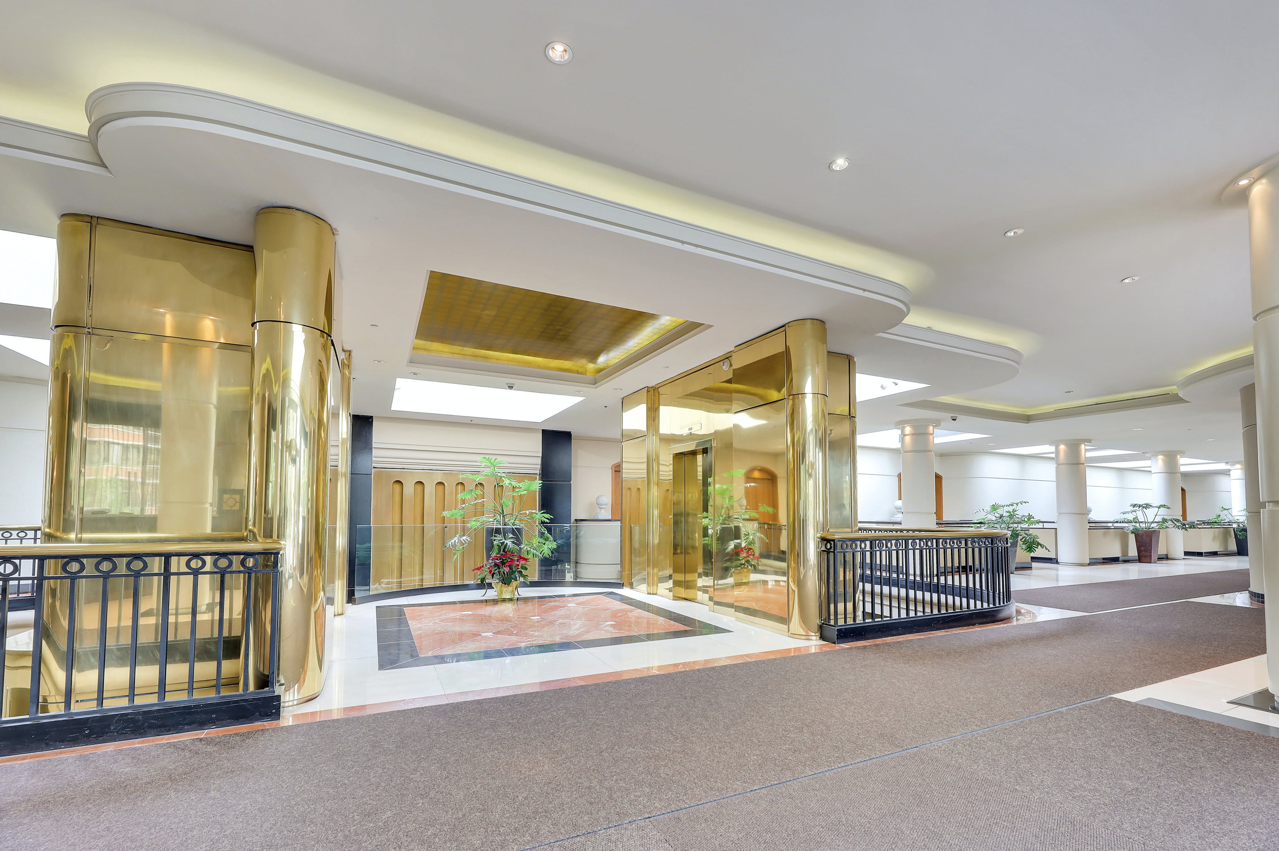100 Carlyle Drive Unit# 12HN
