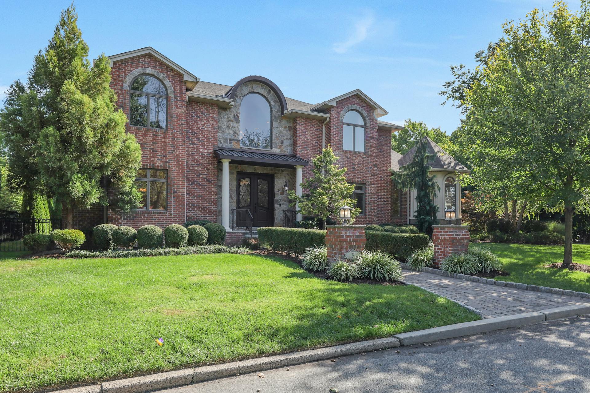 12 Willow Drive 