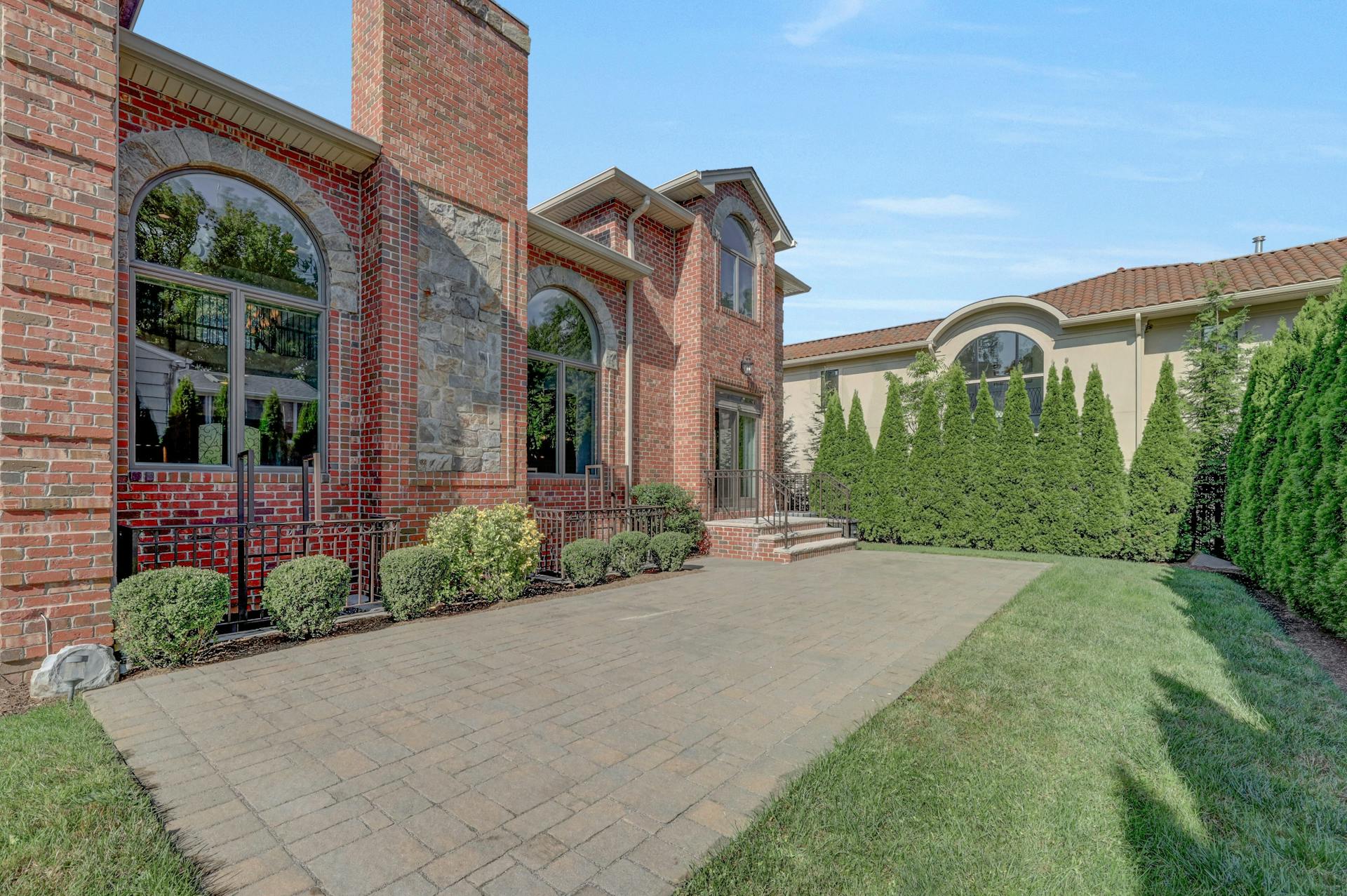 12 Willow Drive 