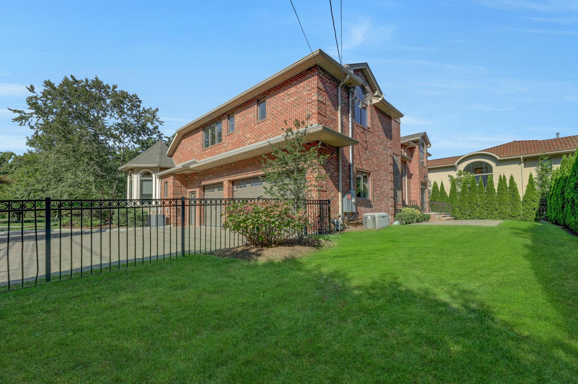 12 Willow Drive 