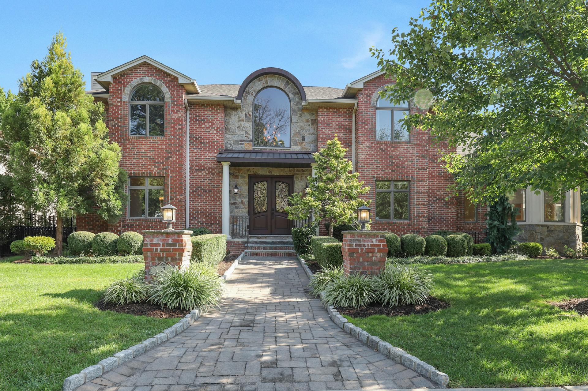 12 Willow Drive 