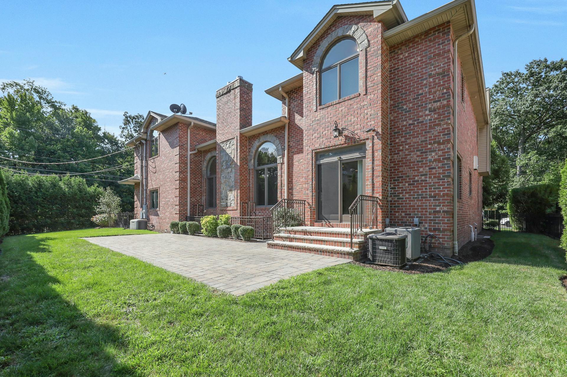 12 Willow Drive 