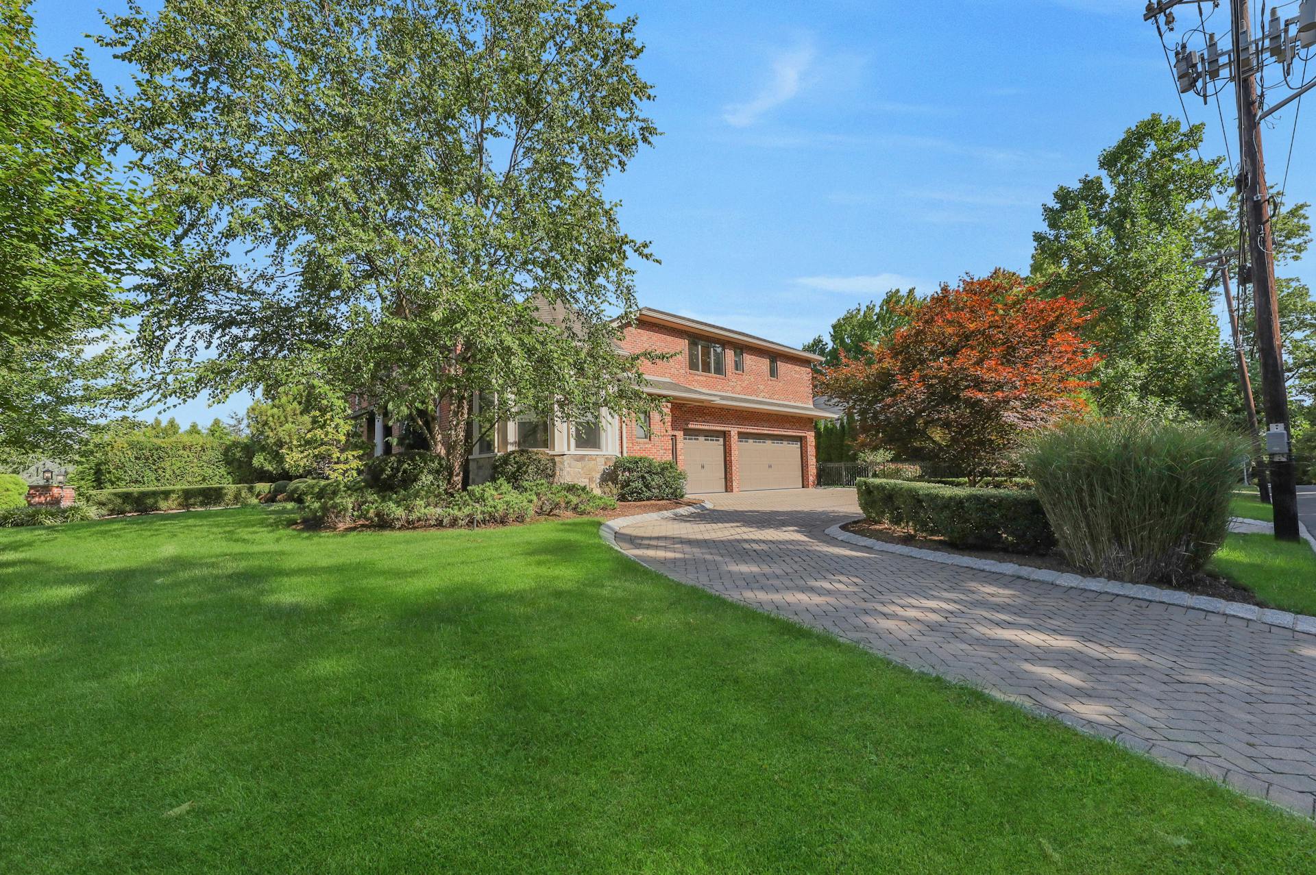 12 Willow Drive 