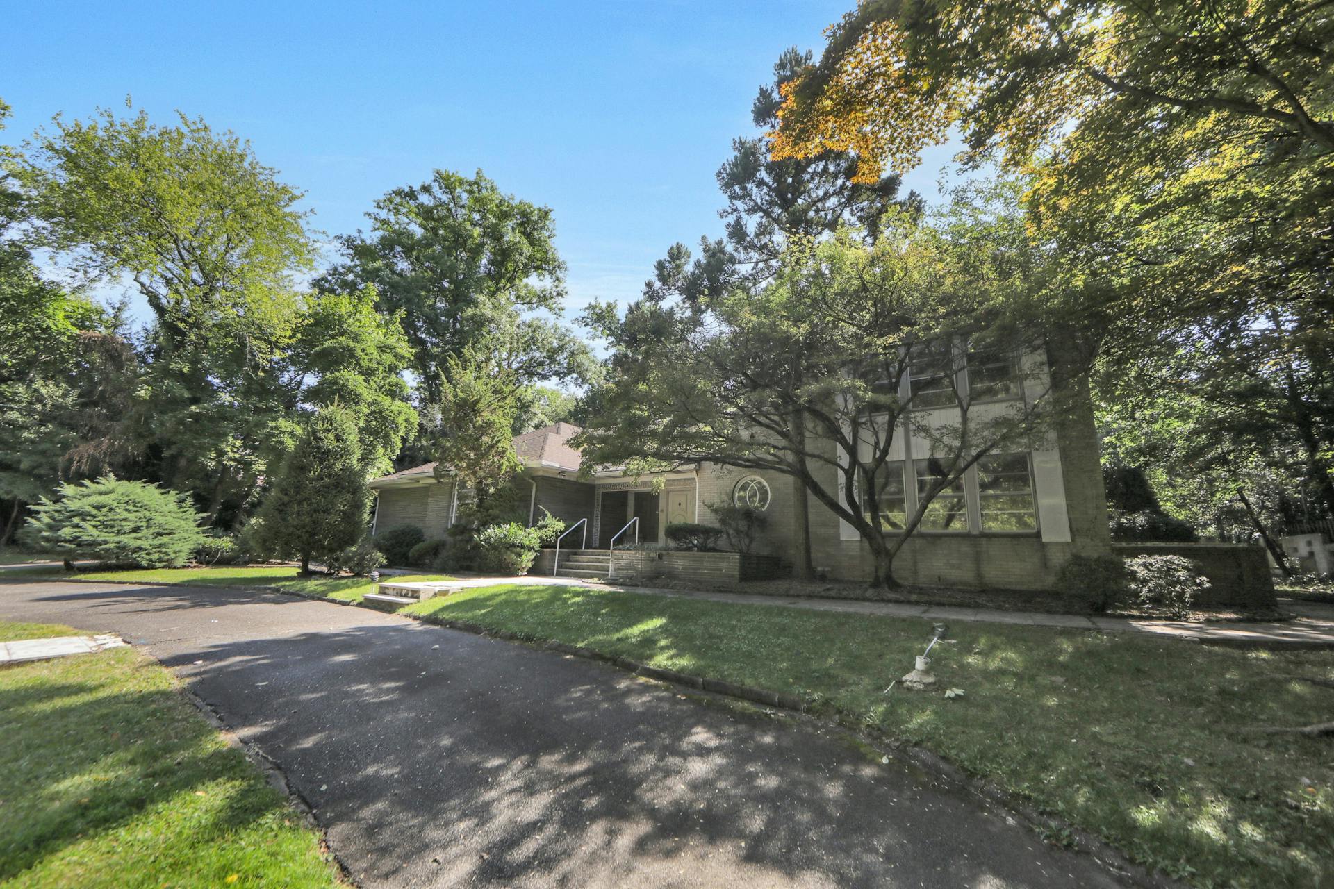 173 Dana Place