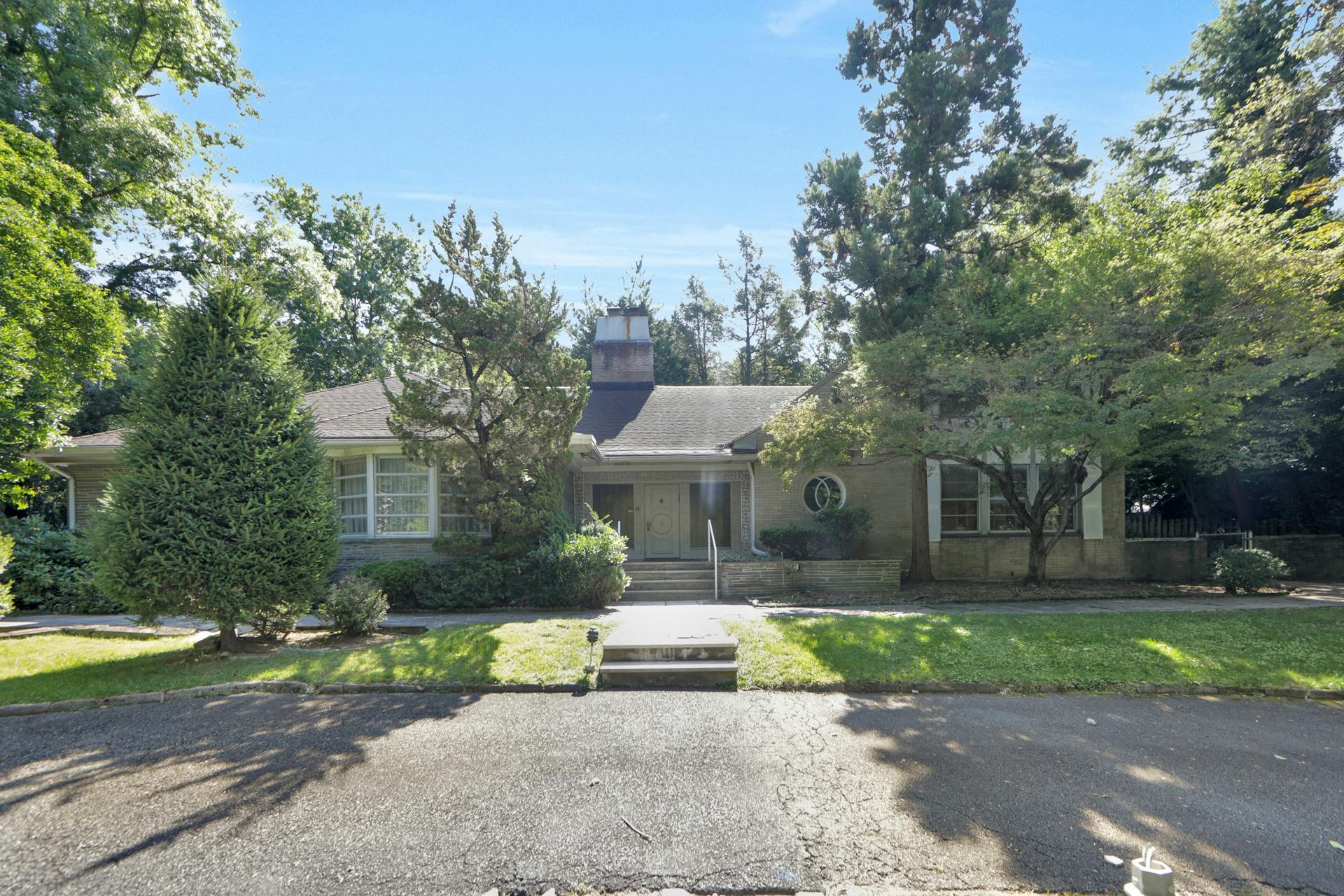 173 Dana Place