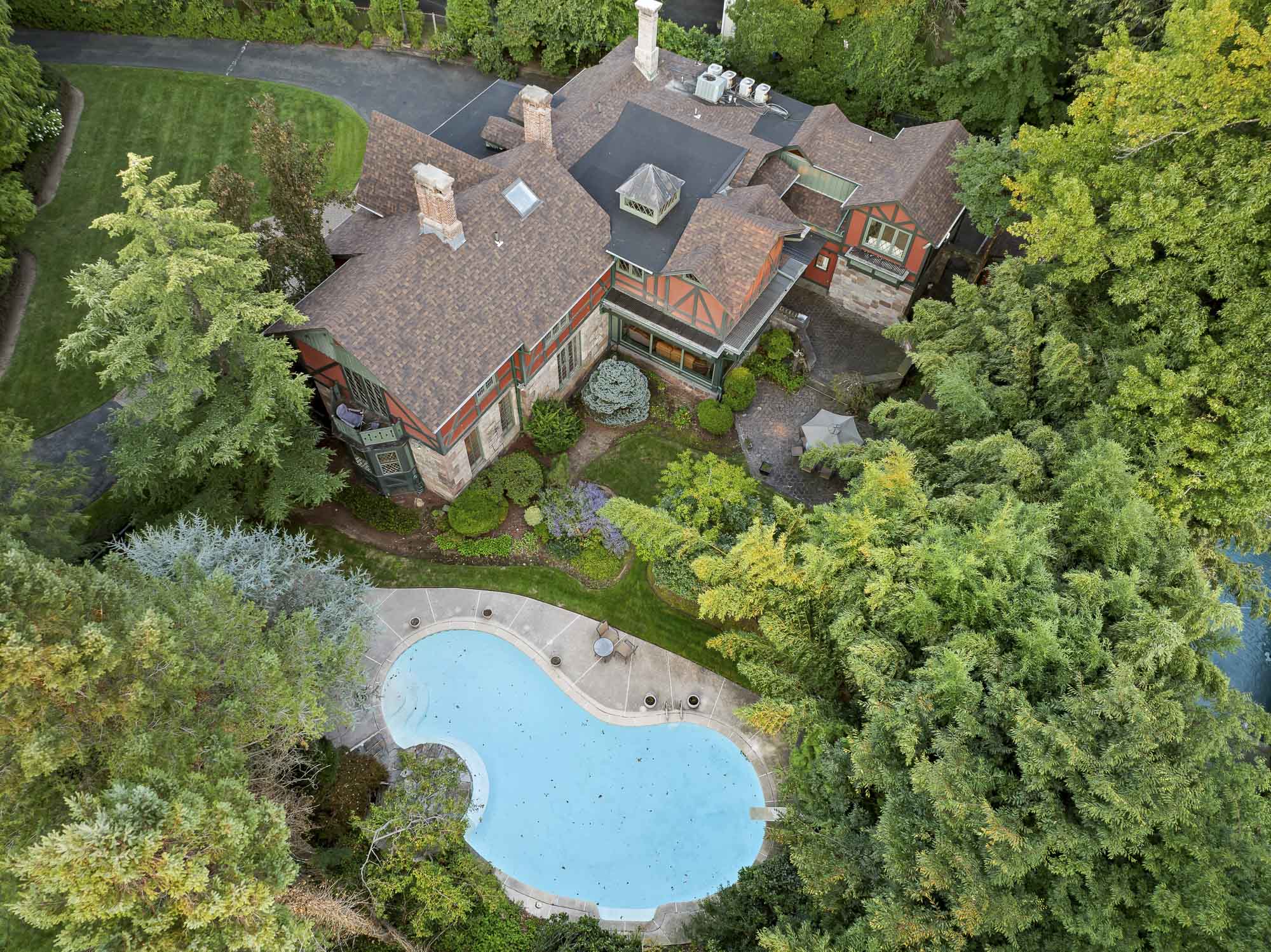 20 Forest Road