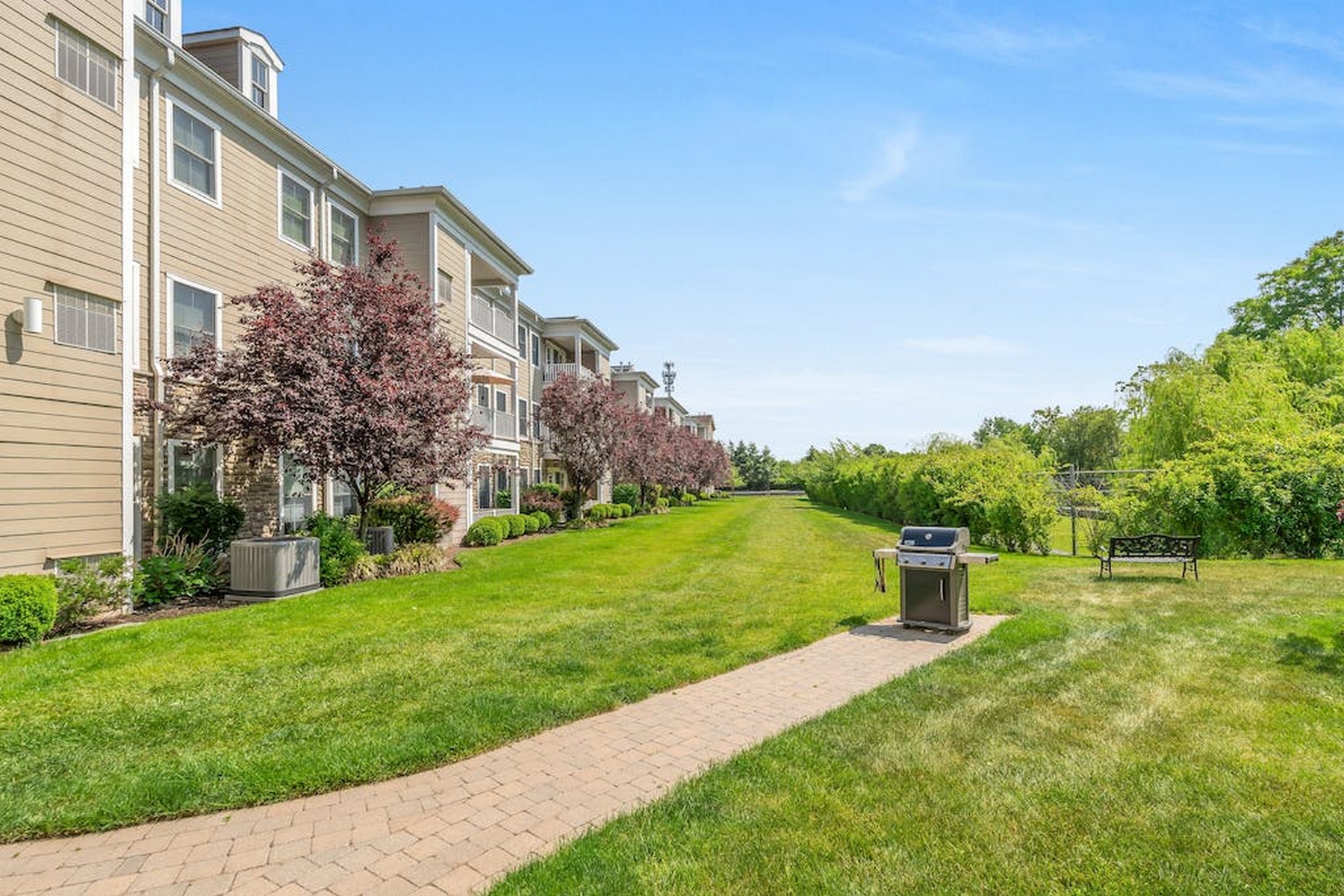 5 Tenakill Park E Unit# 104