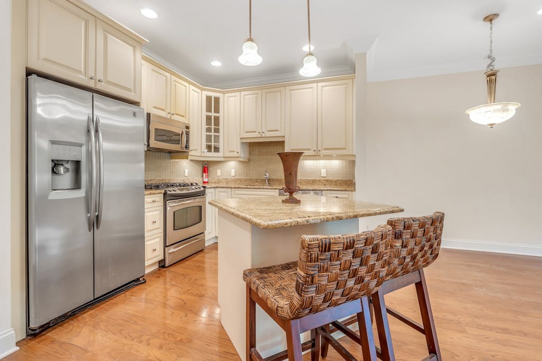 5 Tenakill Park E Unit# 104