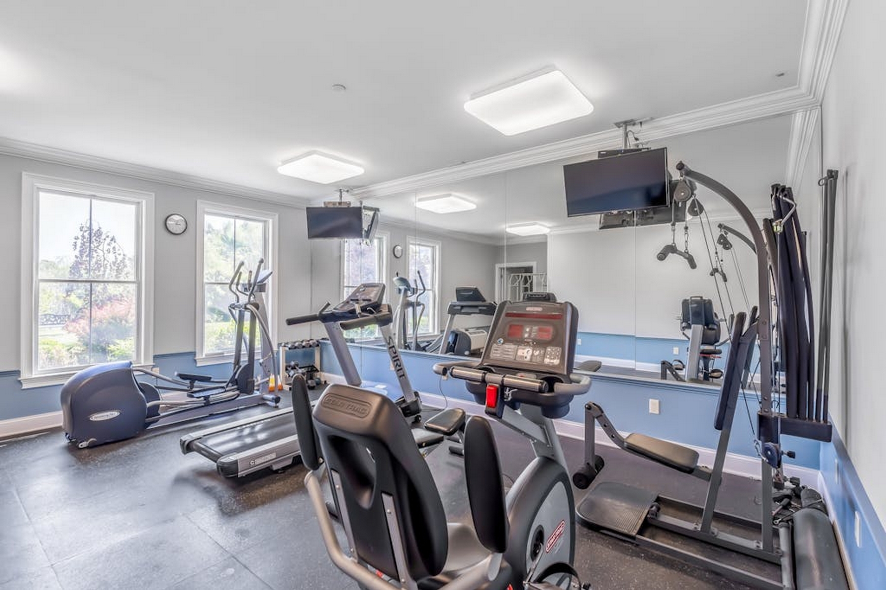 5 Tenakill Park E Unit# 104