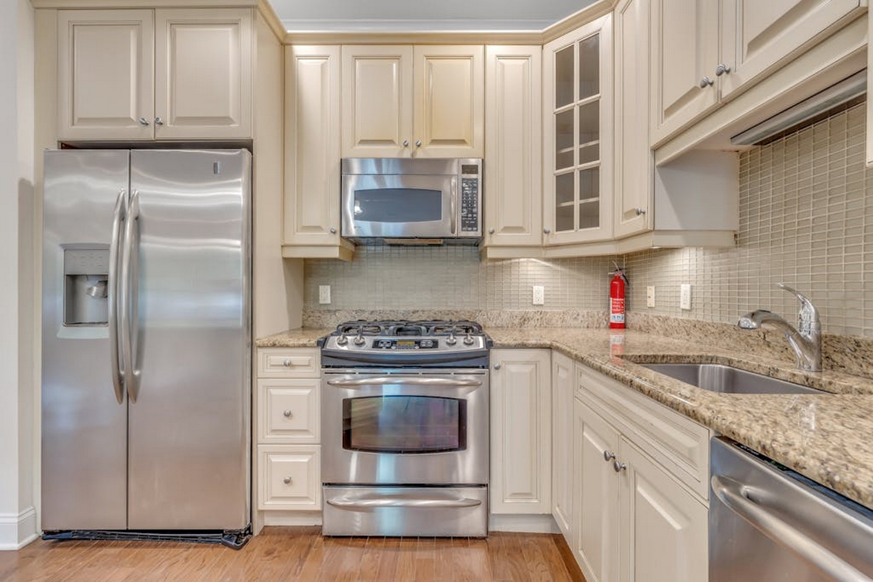 5 Tenakill Park E Unit# 104