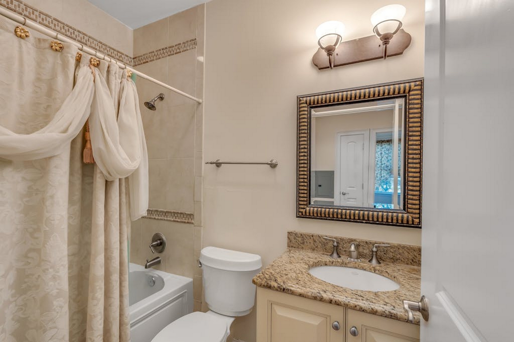 5 Tenakill Park E Unit# 104