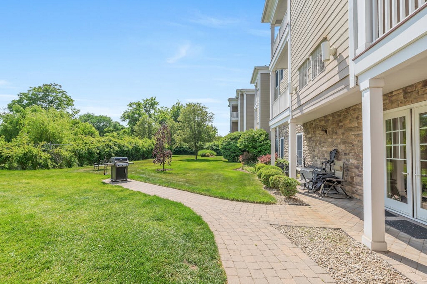 5 Tenakill Park E Unit# 104