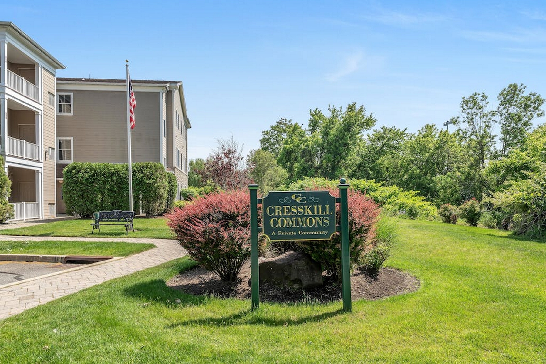 5 Tenakill Park E Unit# 104