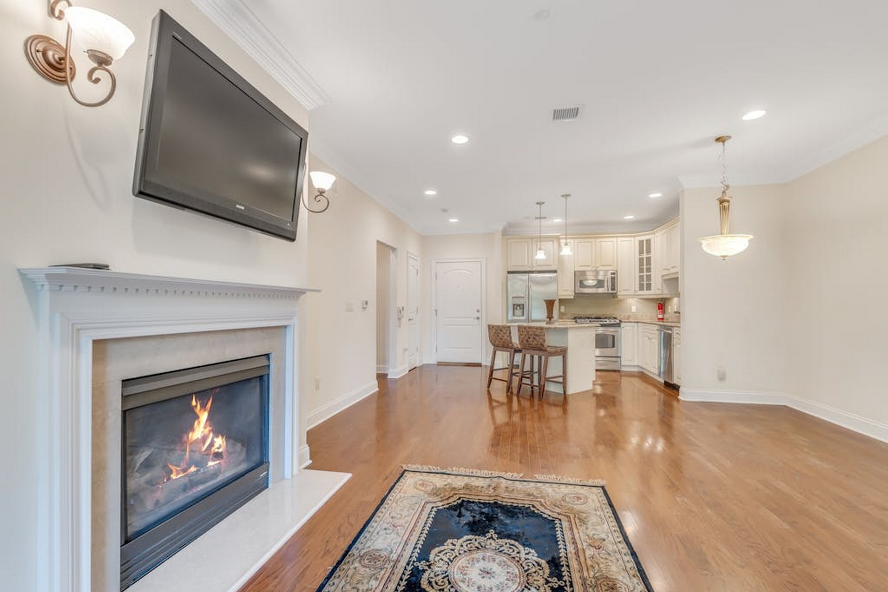 5 Tenakill Park E Unit# 104