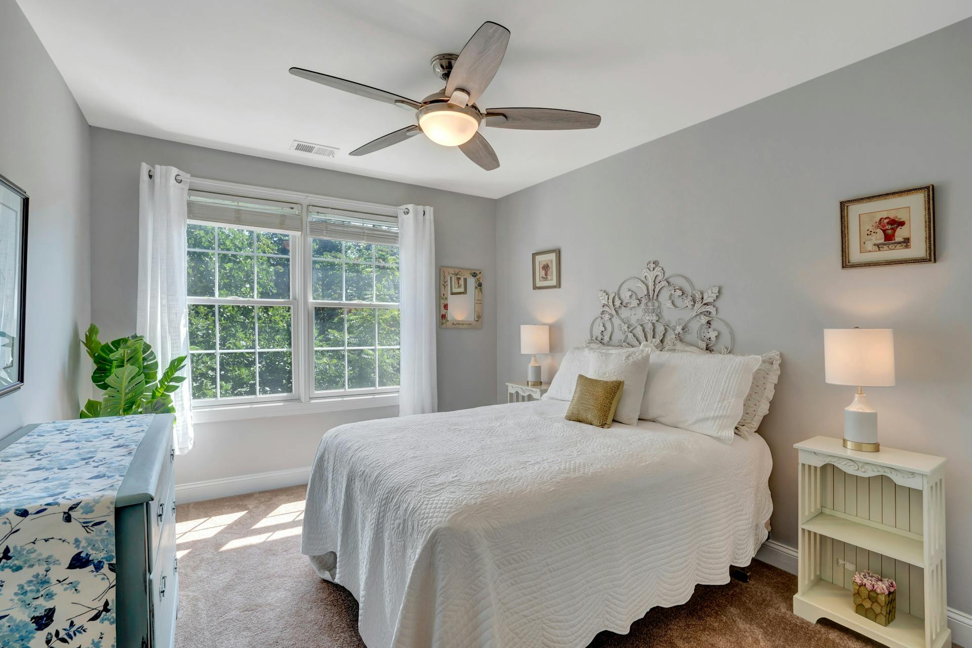 4 Debruyle Court 