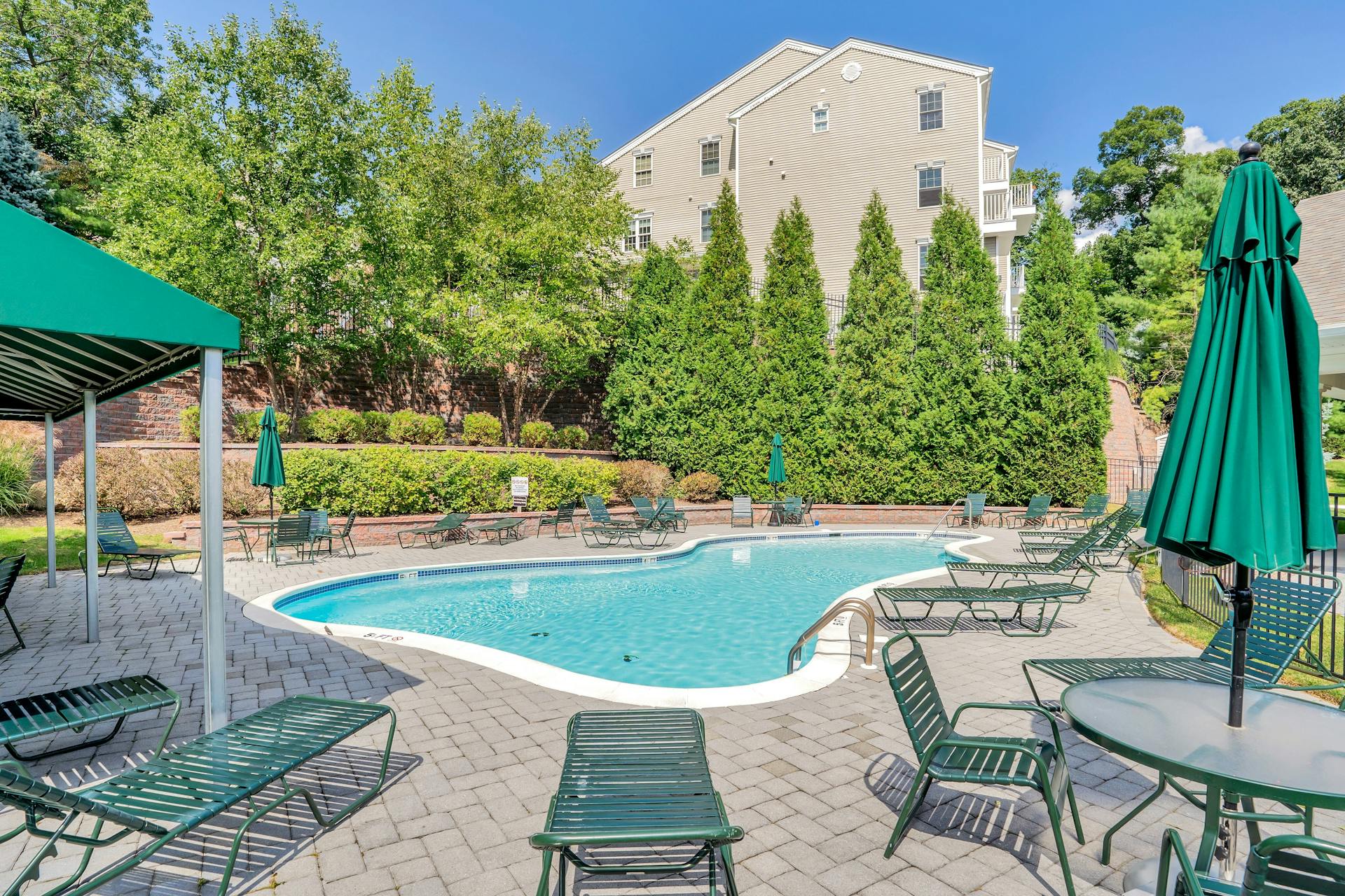 4 Debruyle Court 