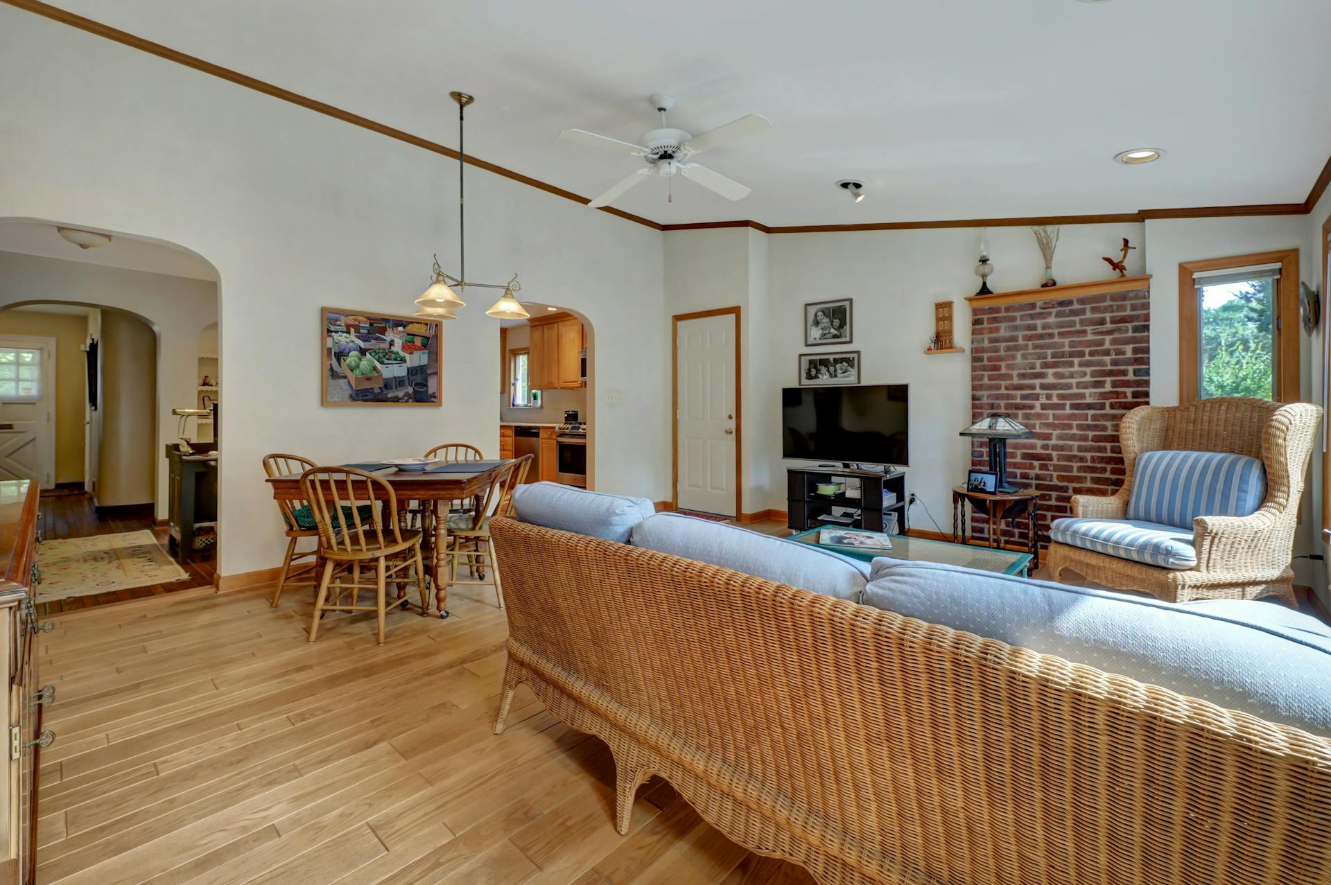 13-20 Ivy Lane