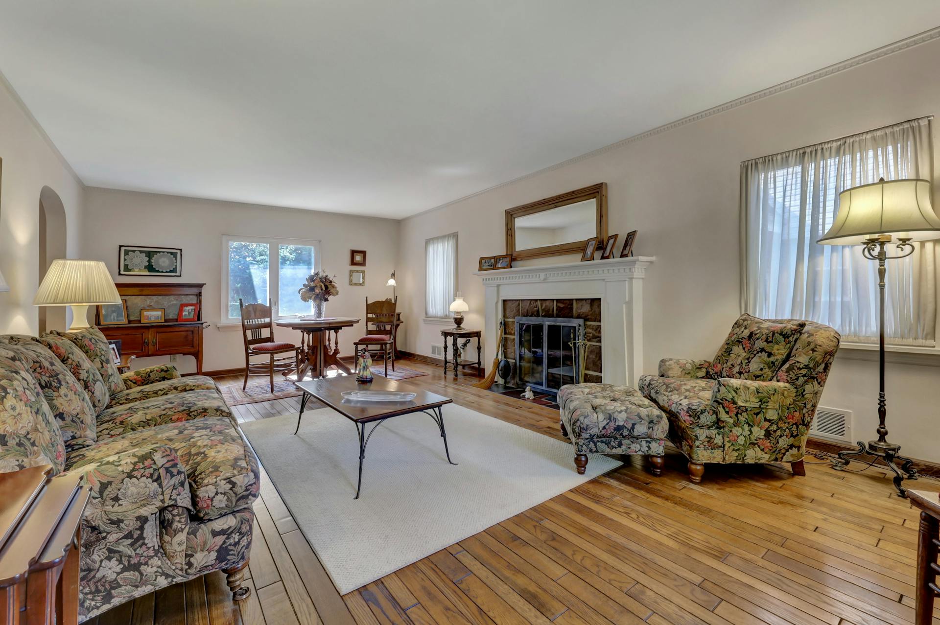 13-20 Ivy Lane