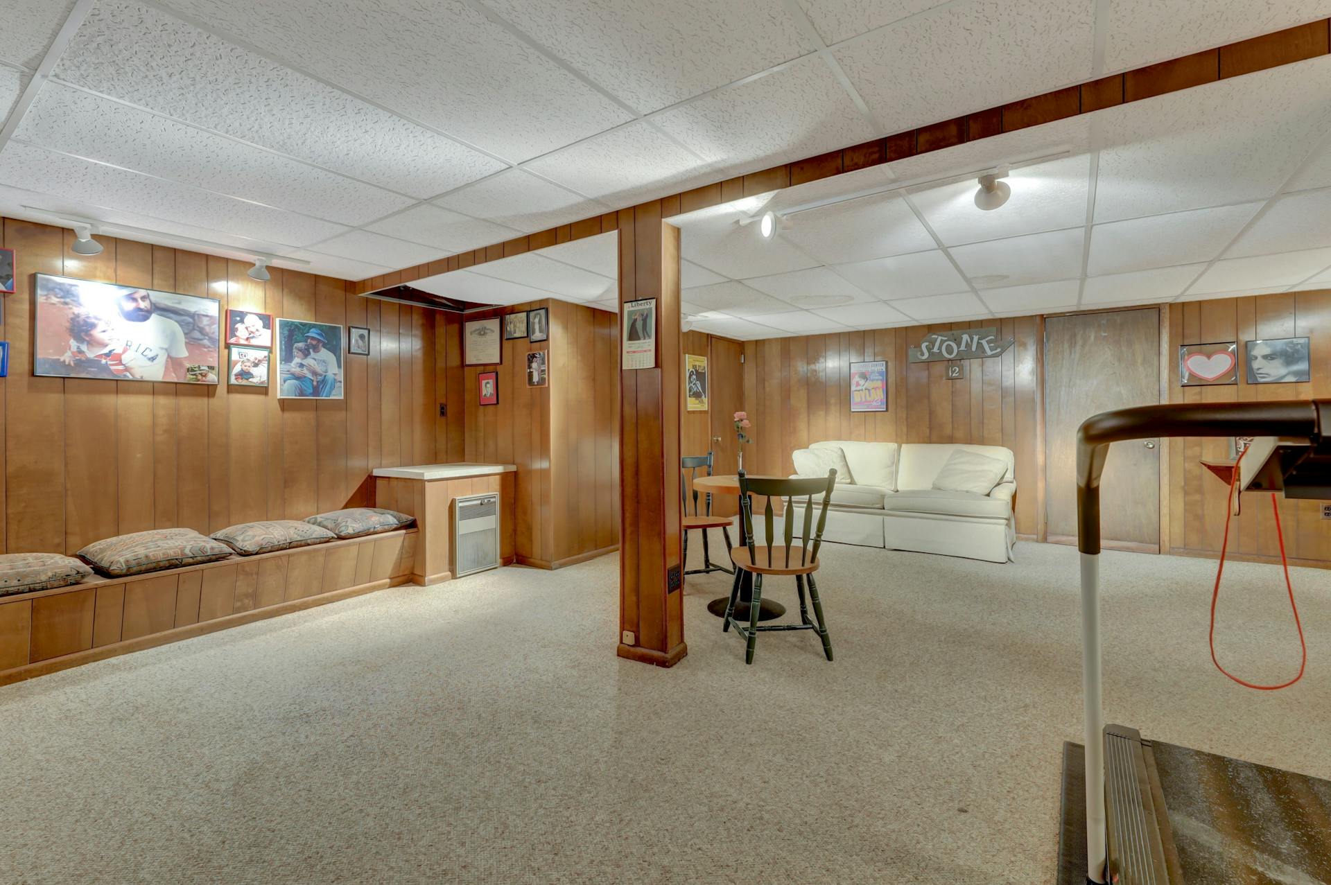 13-20 Ivy Lane
