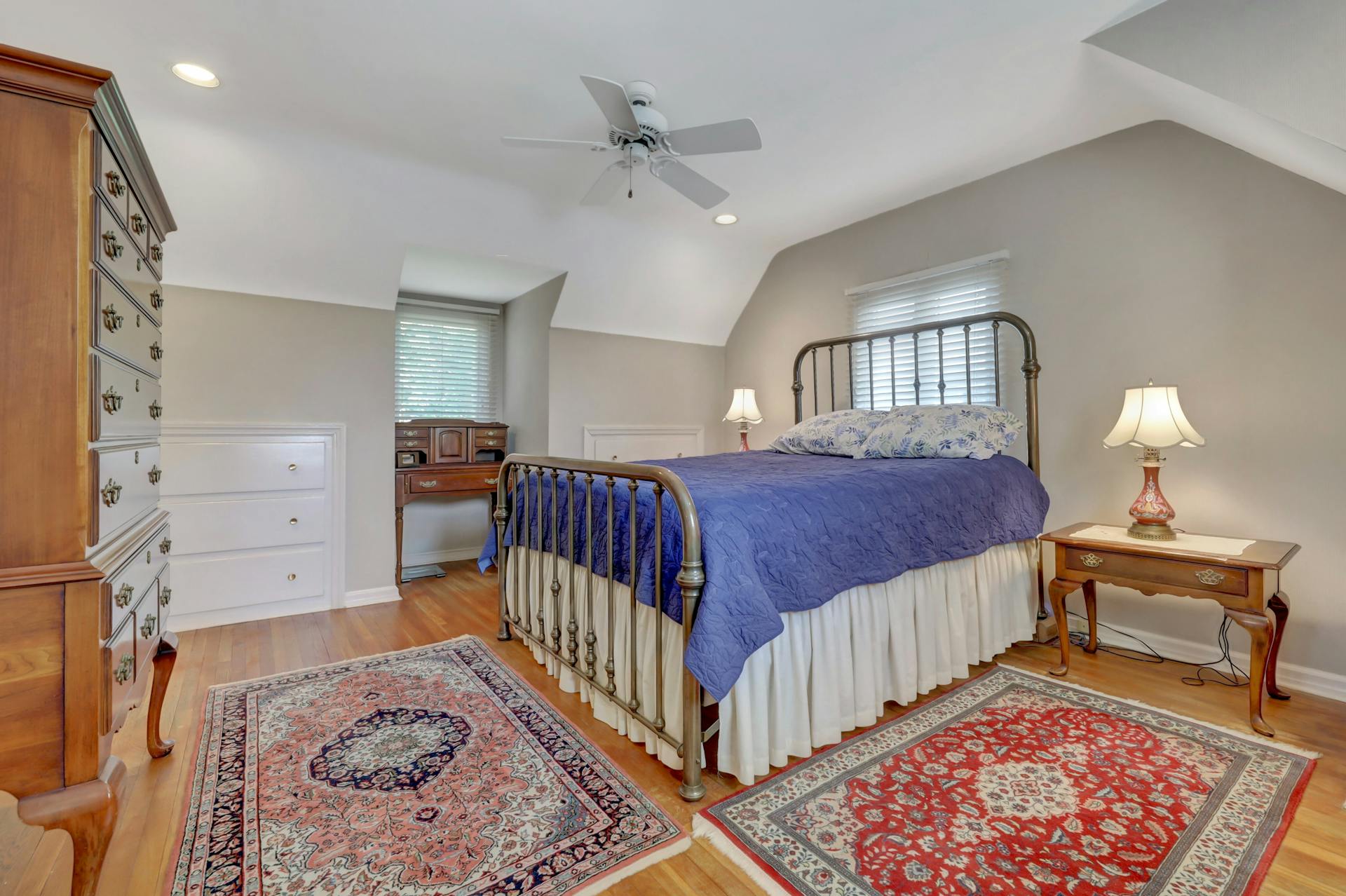 13-20 Ivy Lane