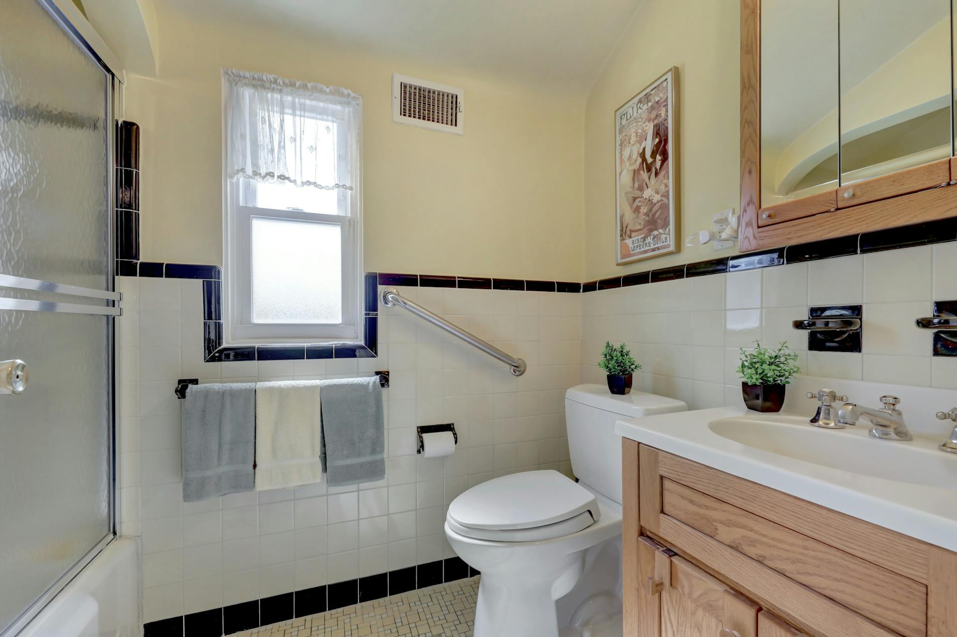 13-20 Ivy Lane