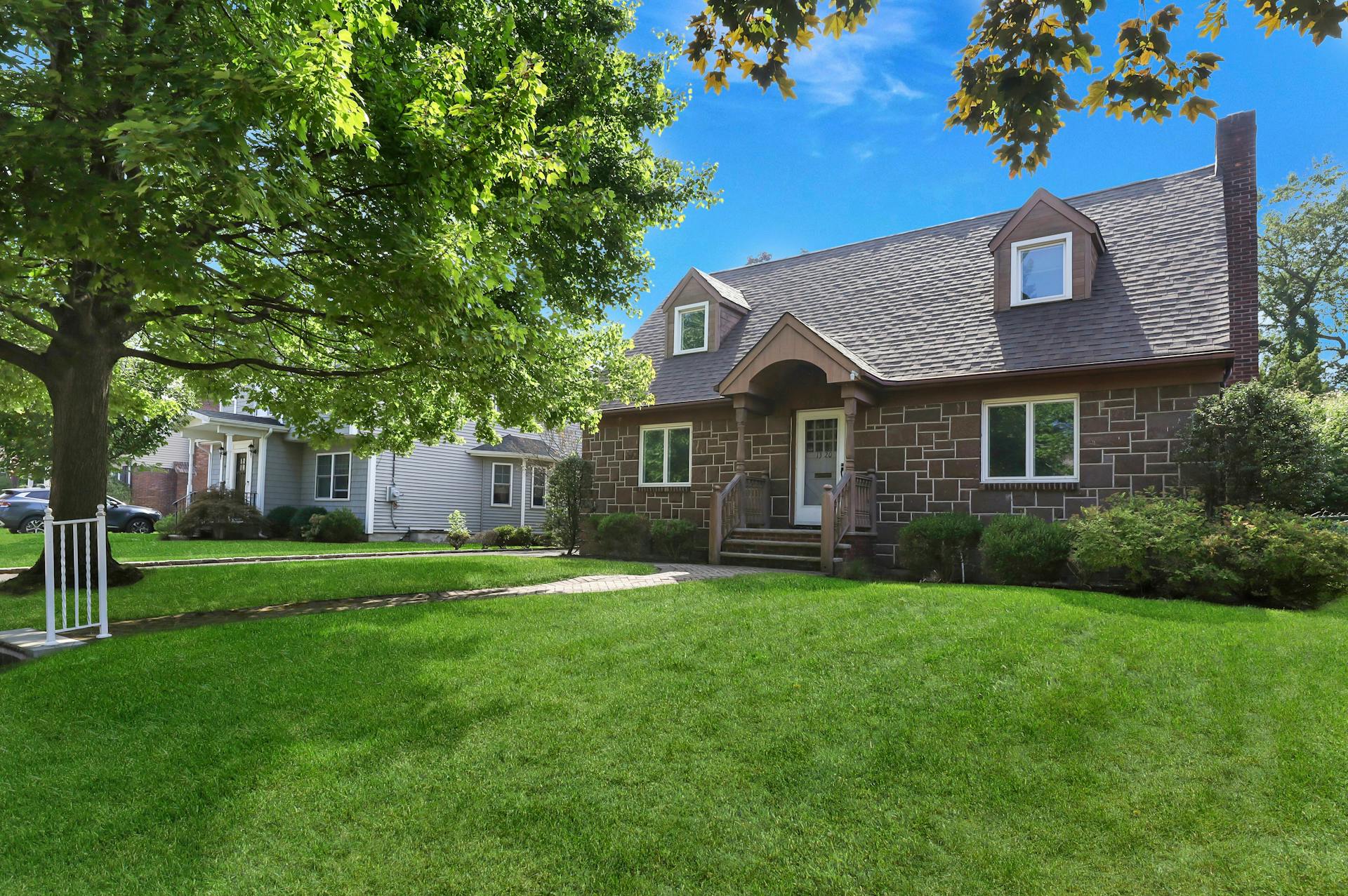 13-20 Ivy Lane