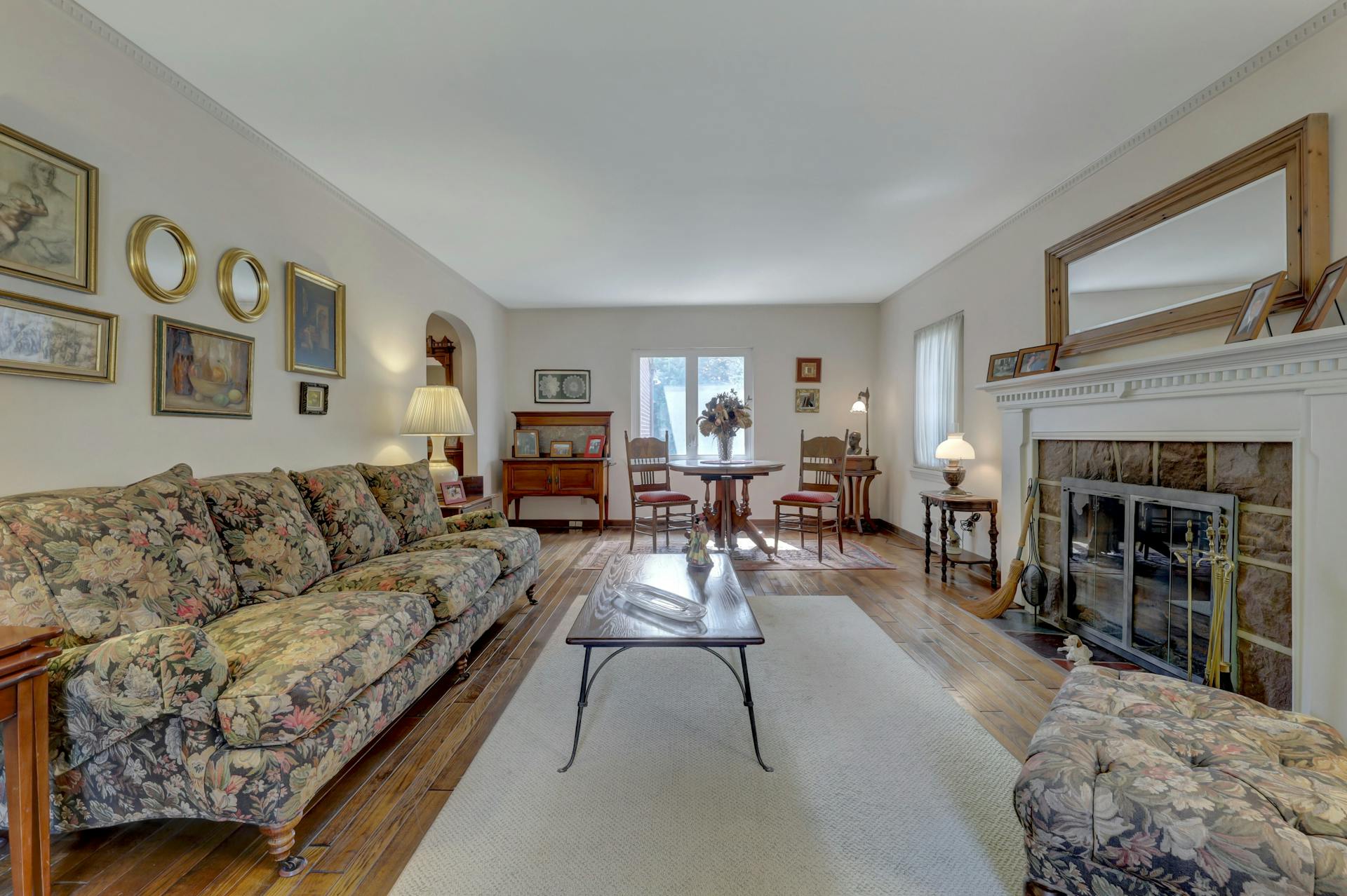 13-20 Ivy Lane