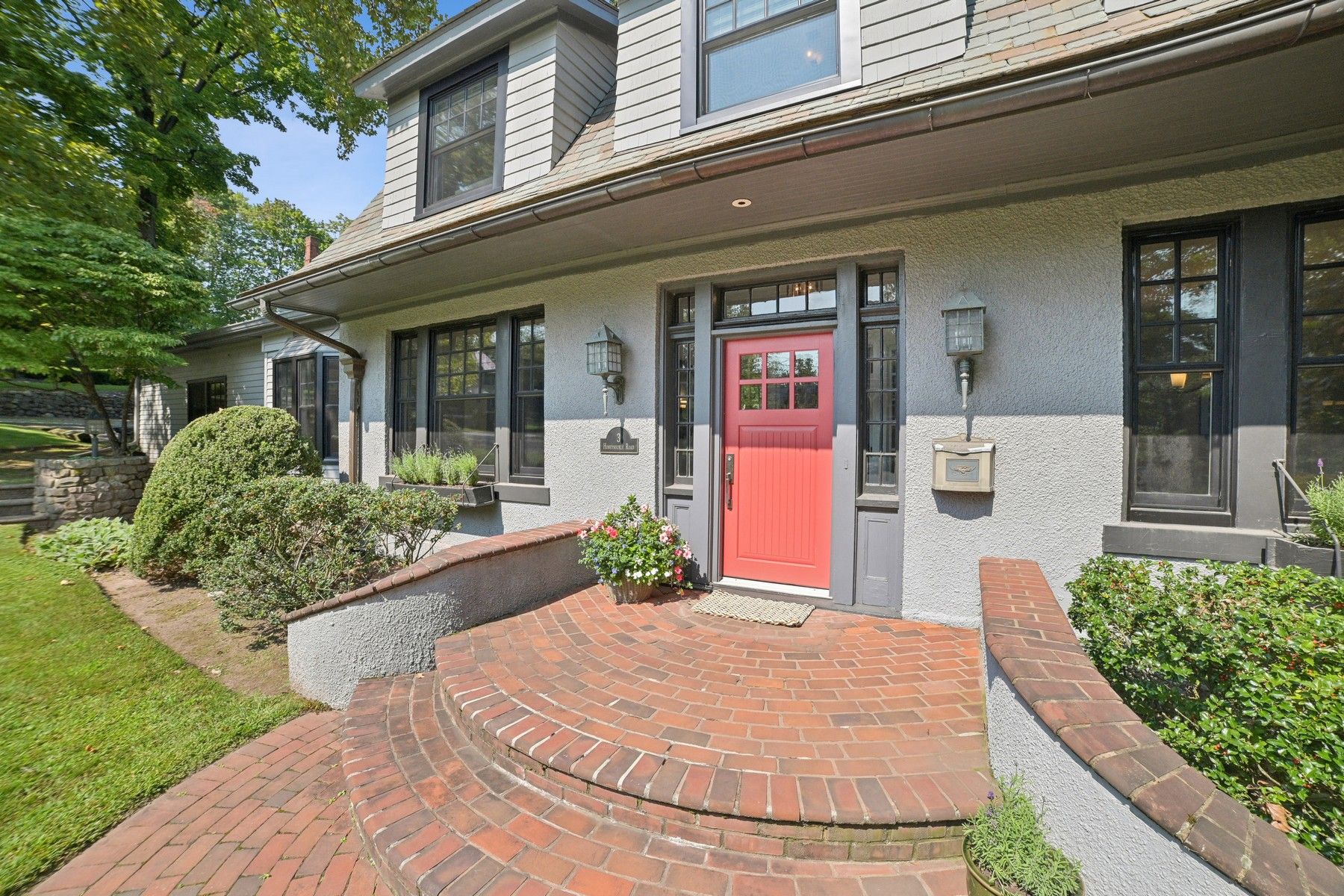 3 Honeysuckle Avenue 