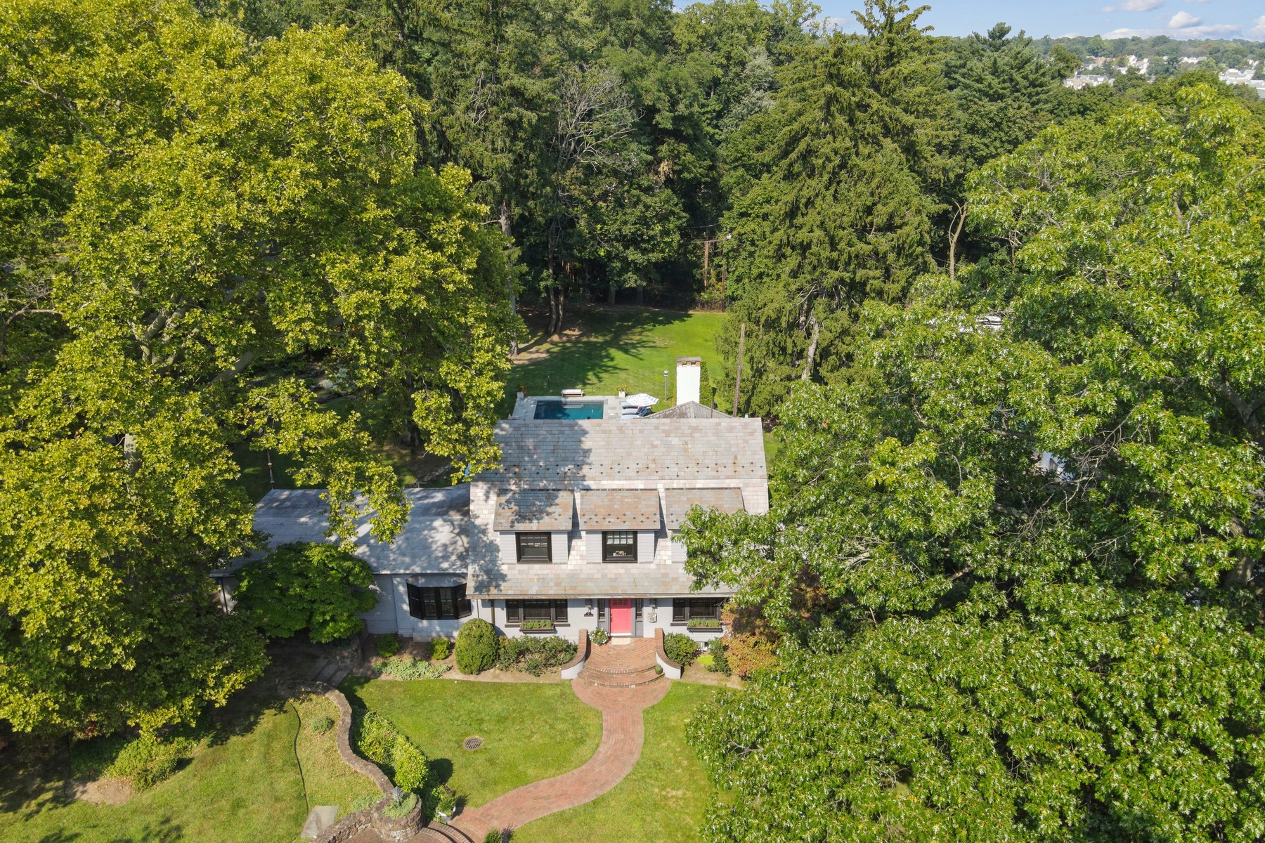 3 Honeysuckle Avenue 