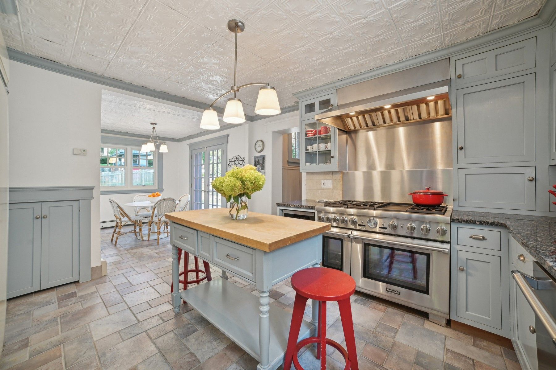 3 Honeysuckle Avenue 