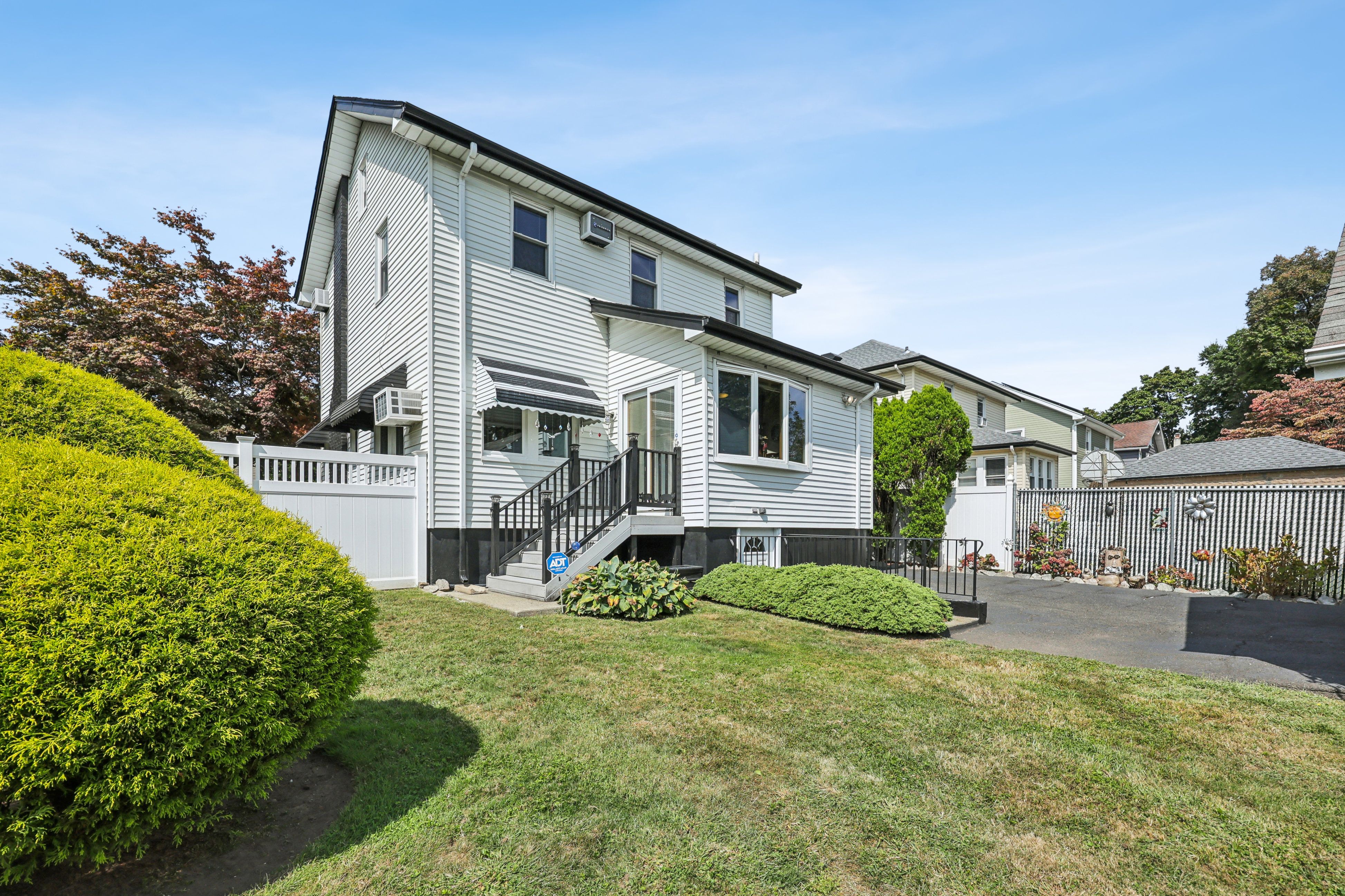 1157 Katherine Street 