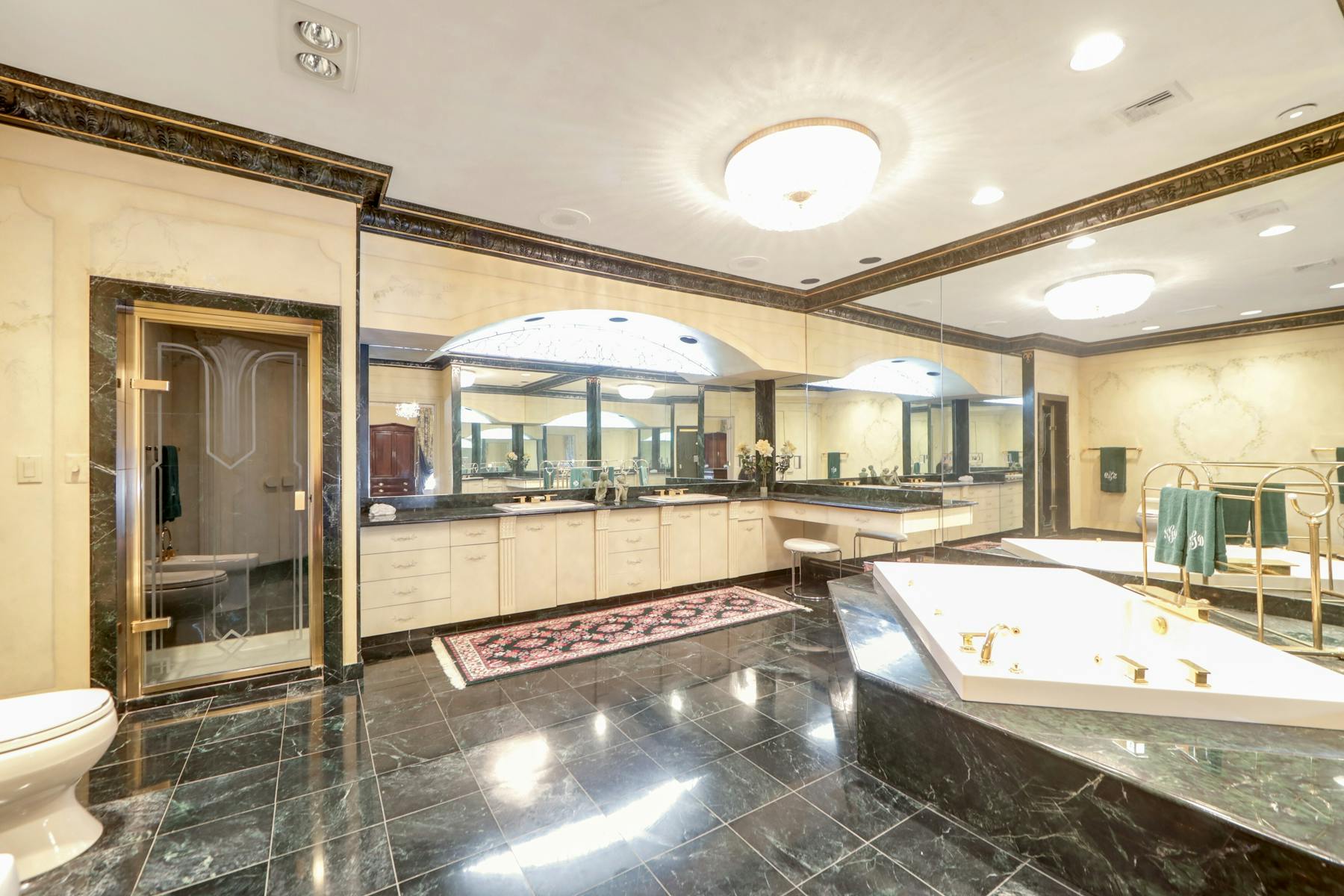 181 West Saddle River Road 