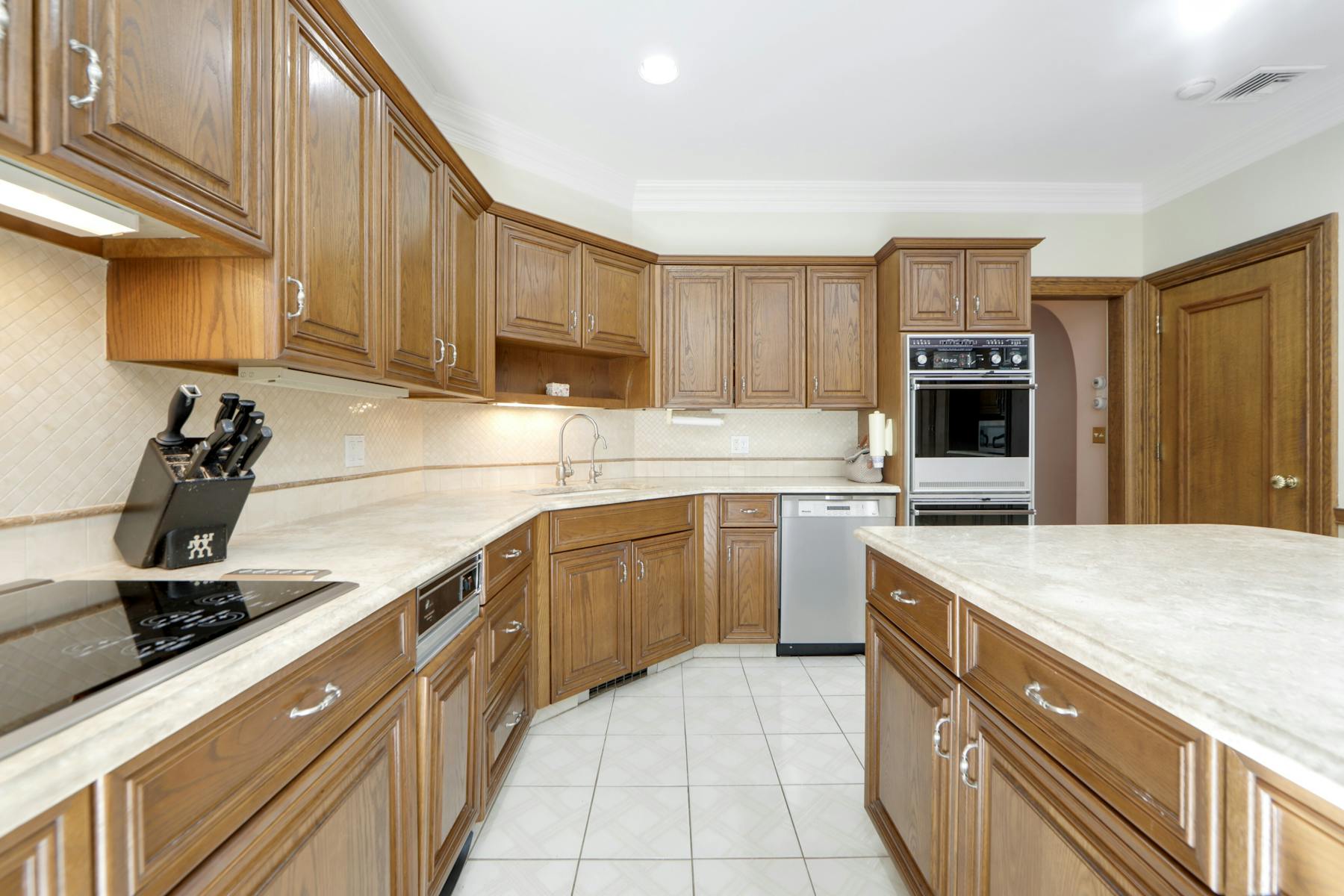181 West Saddle River Road 