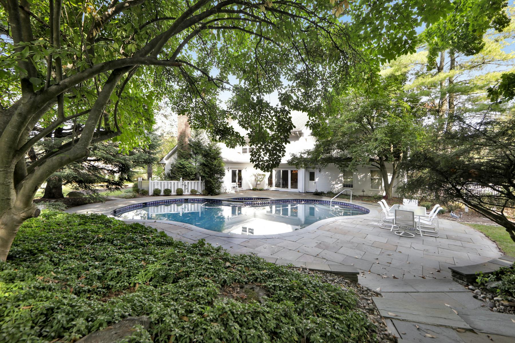 181 West Saddle River Road 