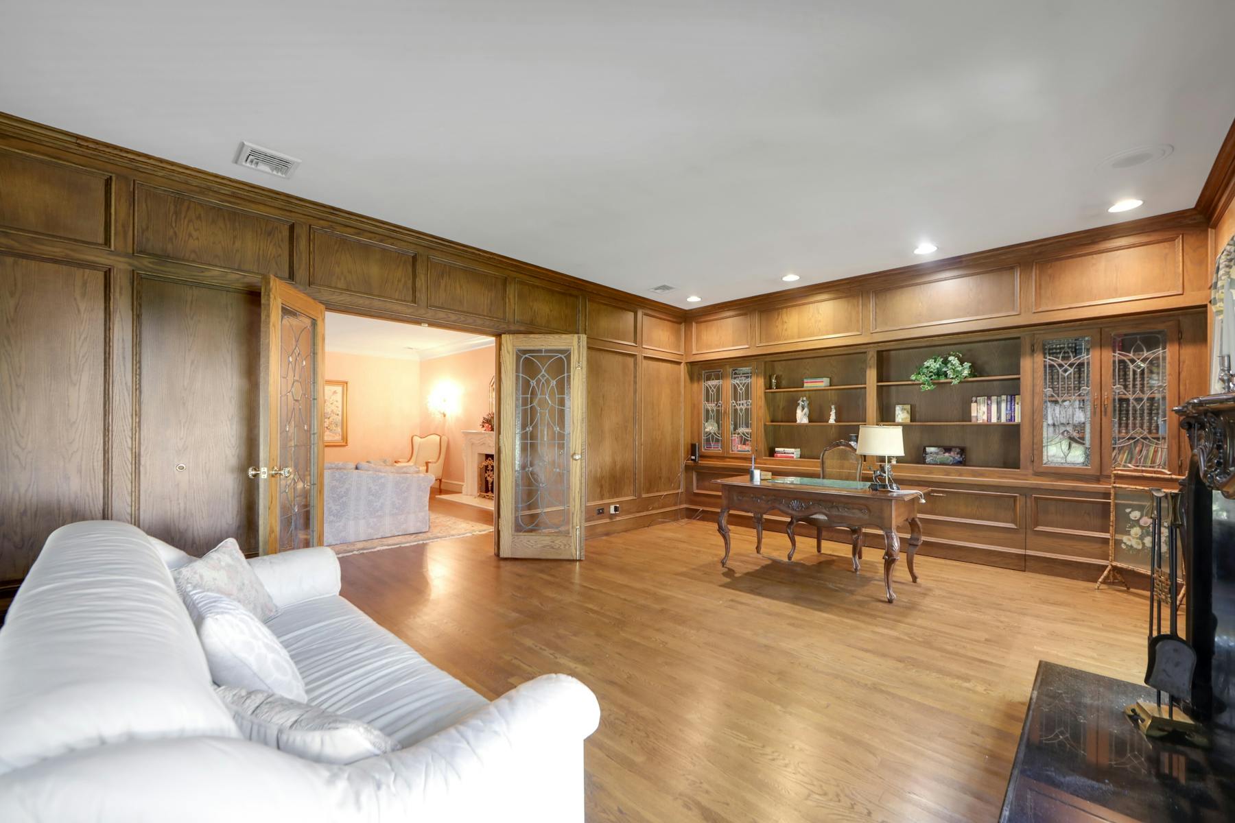 181 West Saddle River Road 