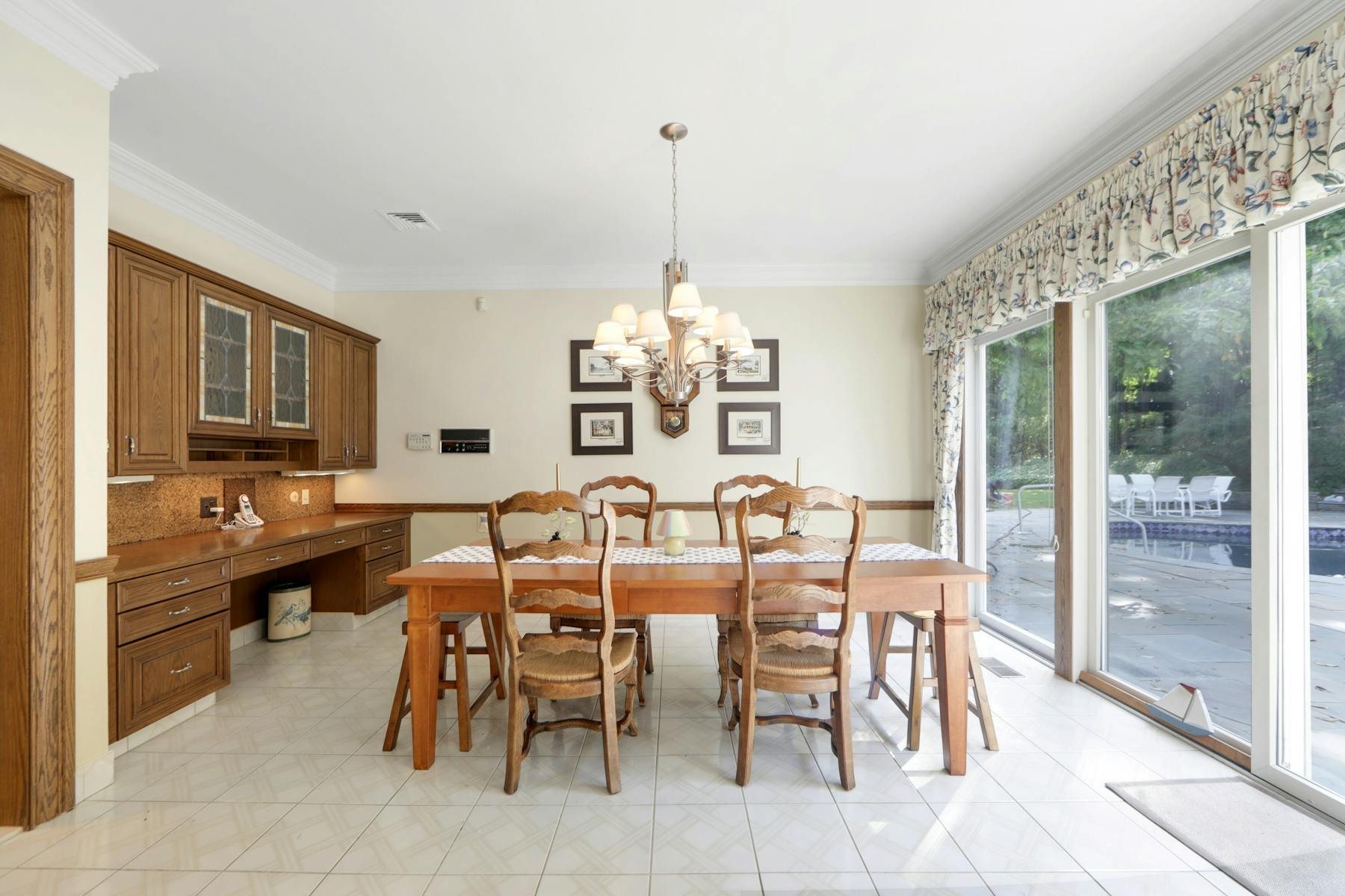 181 West Saddle River Road 