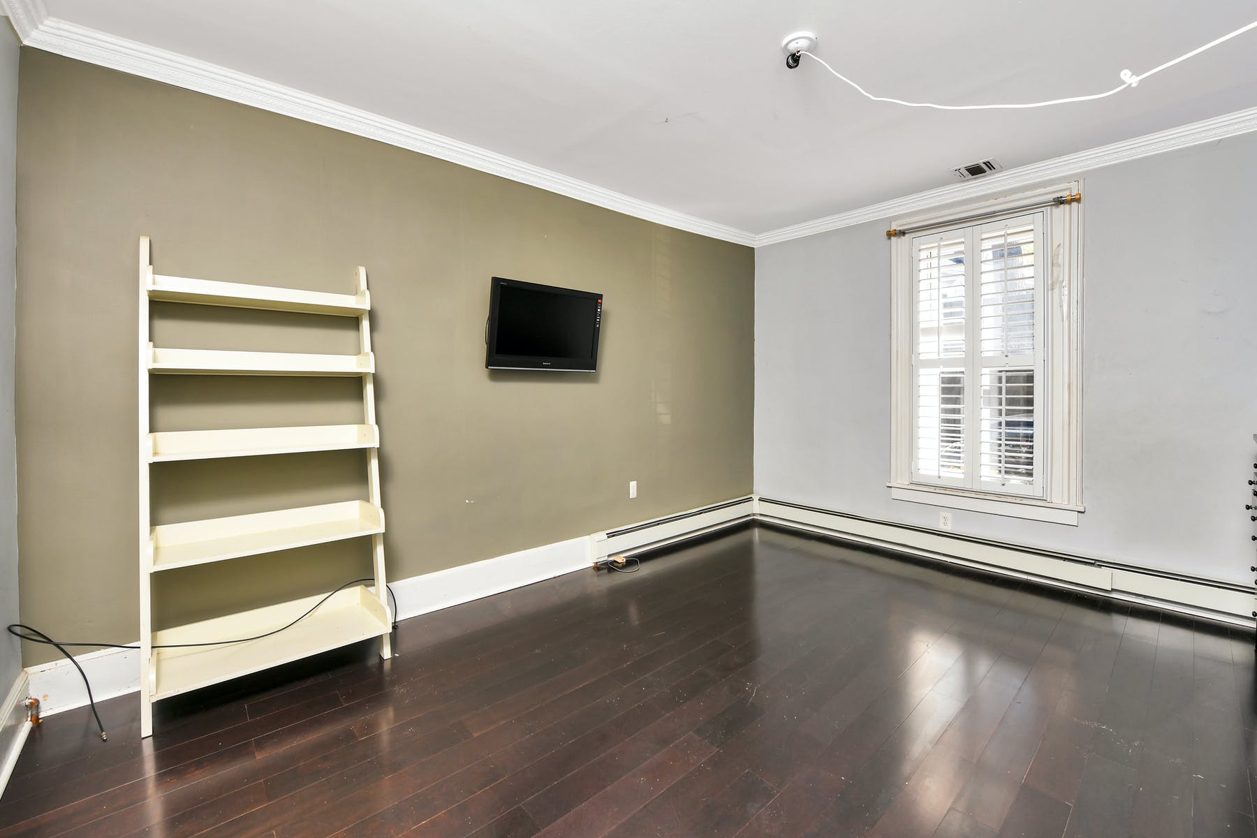 28 Leroy Place 