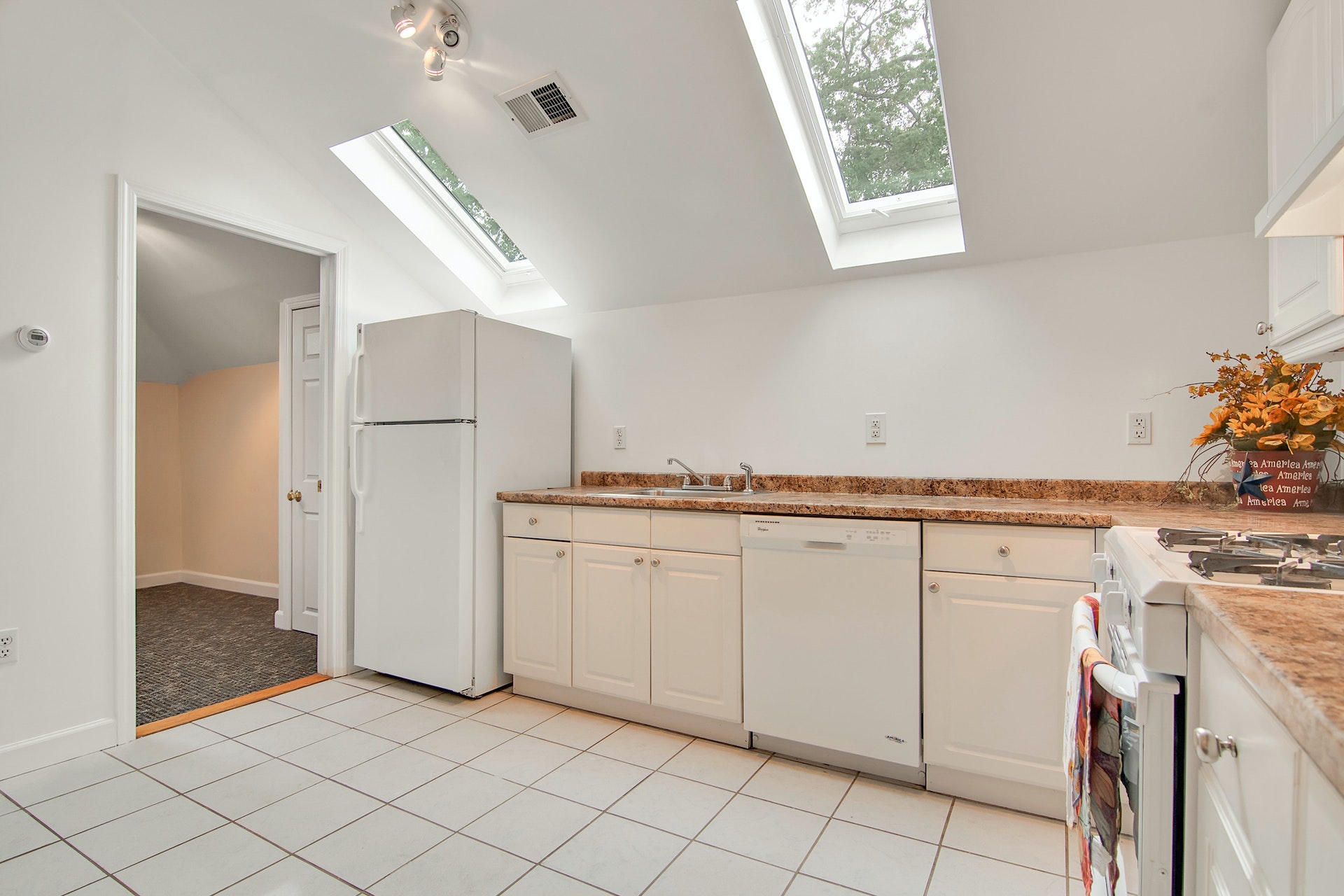 28 Leroy Place 