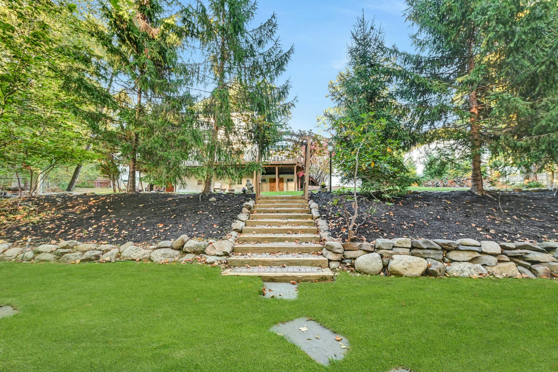 4 Lexington Lane 