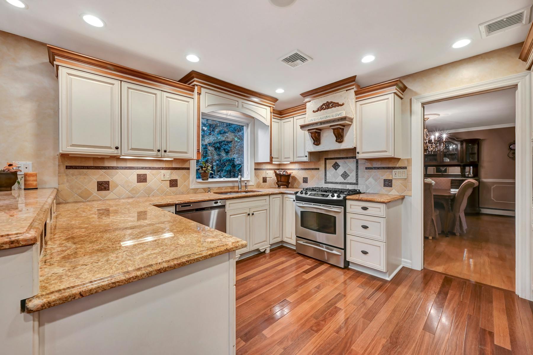 4 Lexington Lane 