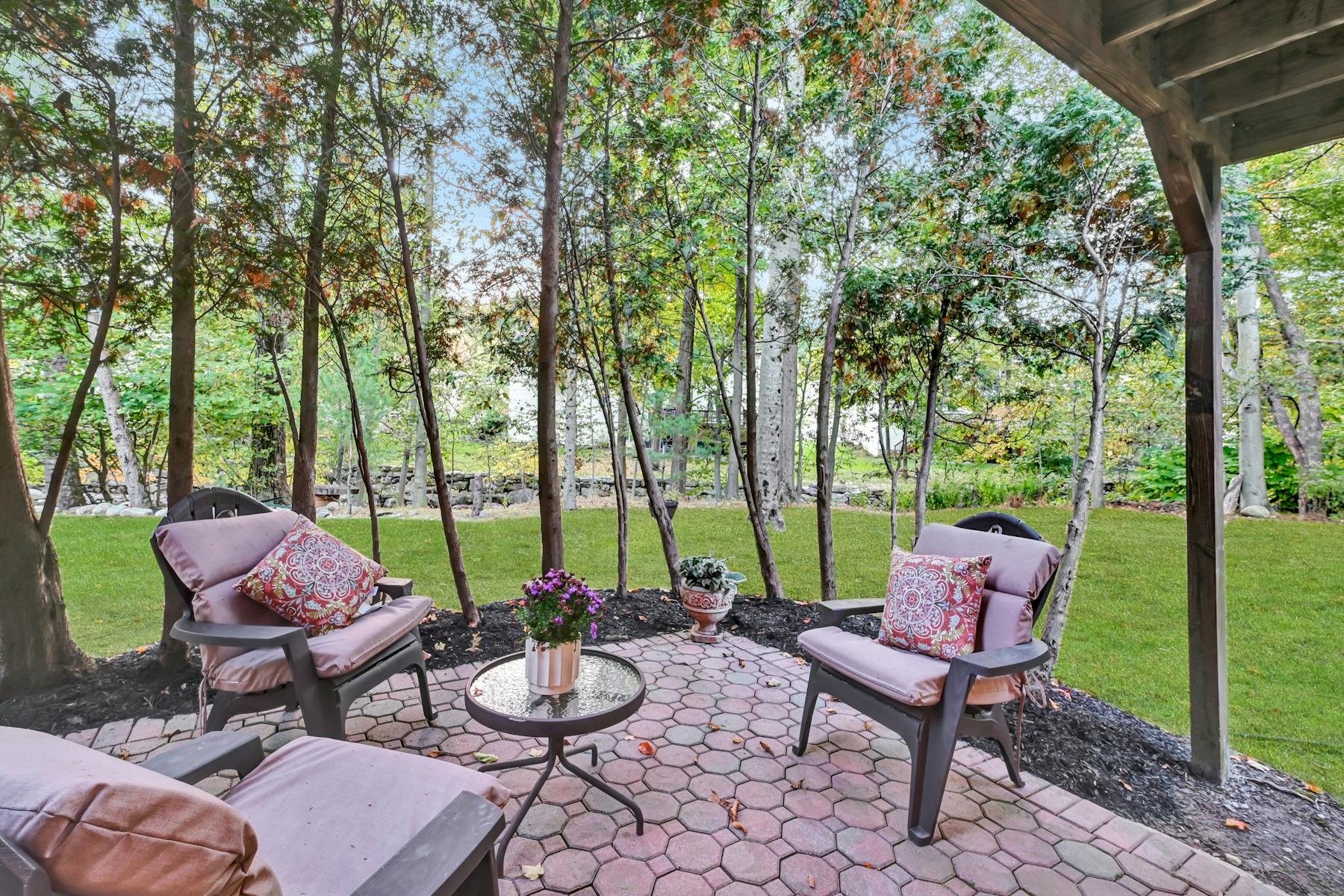 4 Lexington Lane 